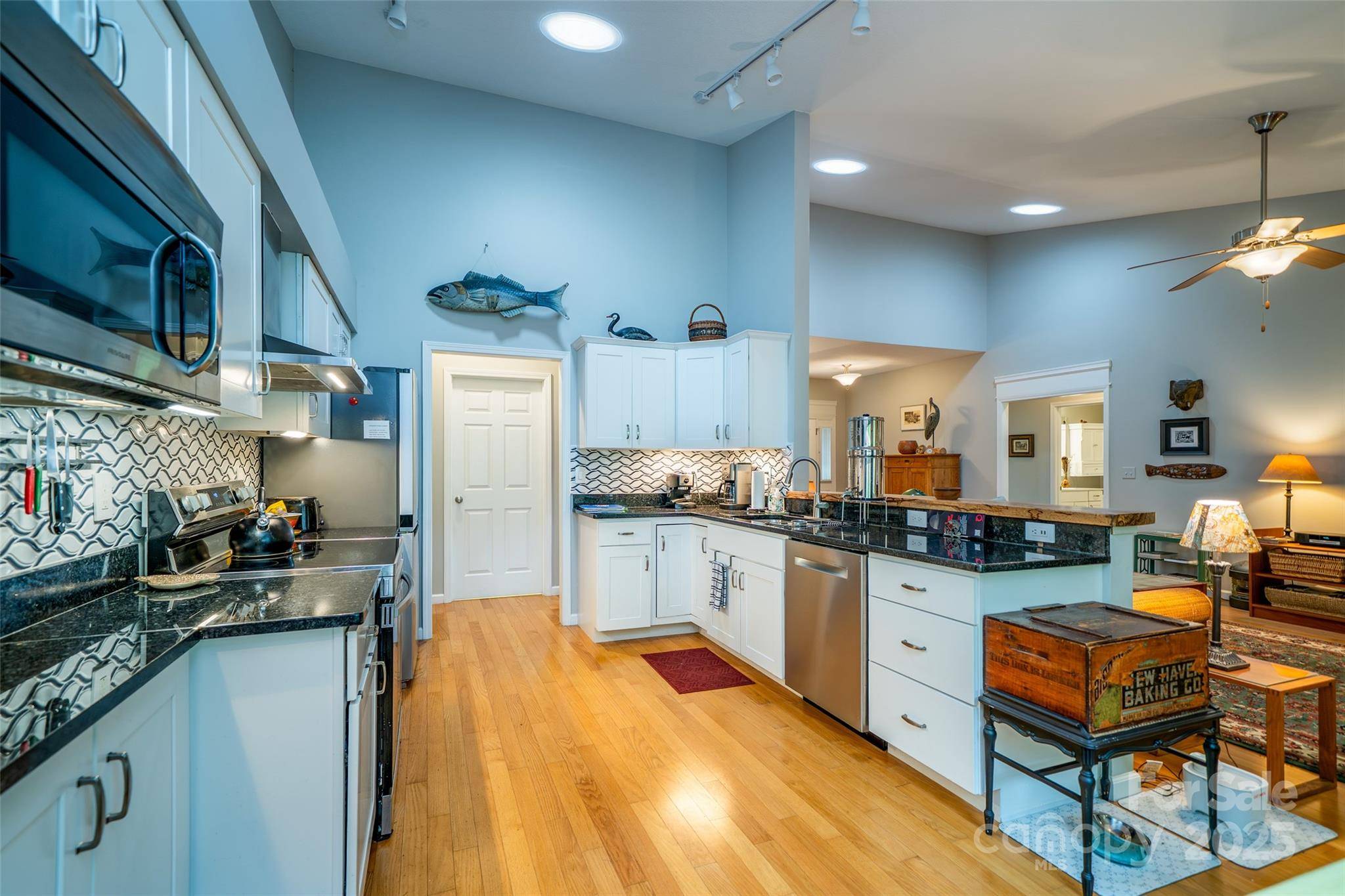 Weaverville, NC 28787,89 Weaver Village WAY