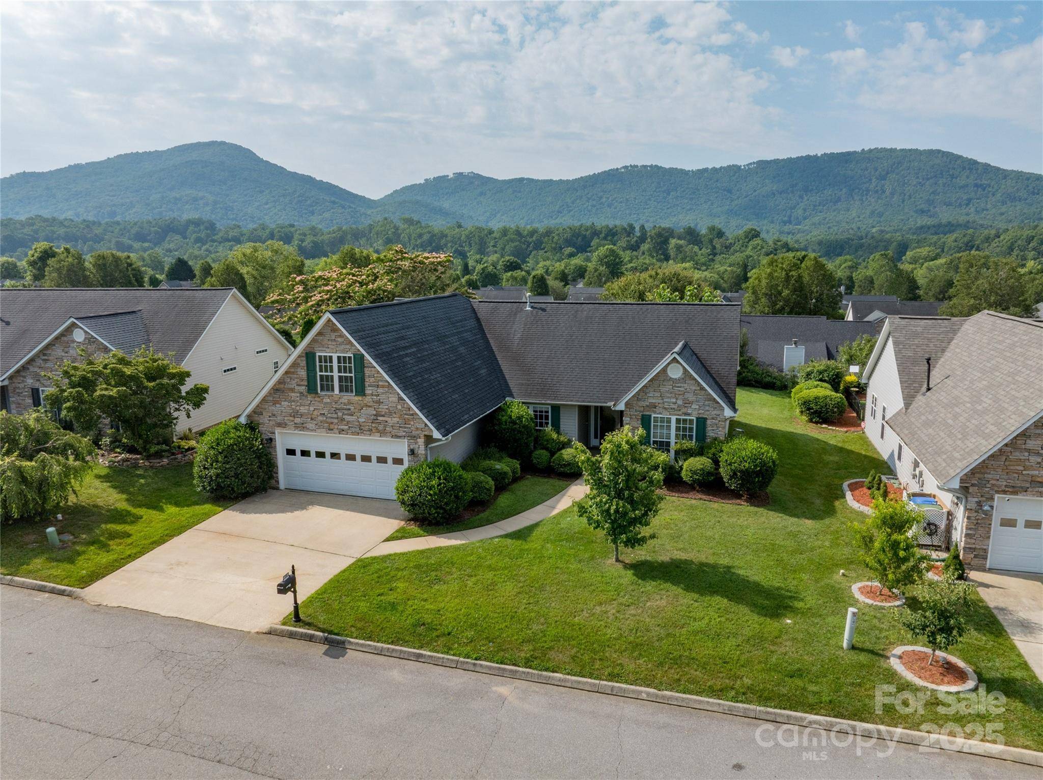 Fletcher, NC 28732,34 Dove Hollow RD