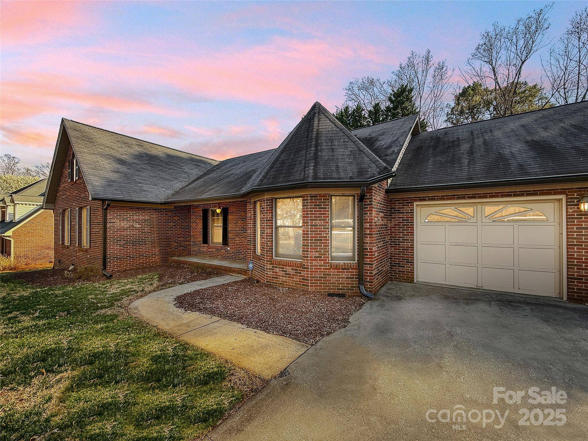 Gastonia, NC 28056,2601 Independence WAY