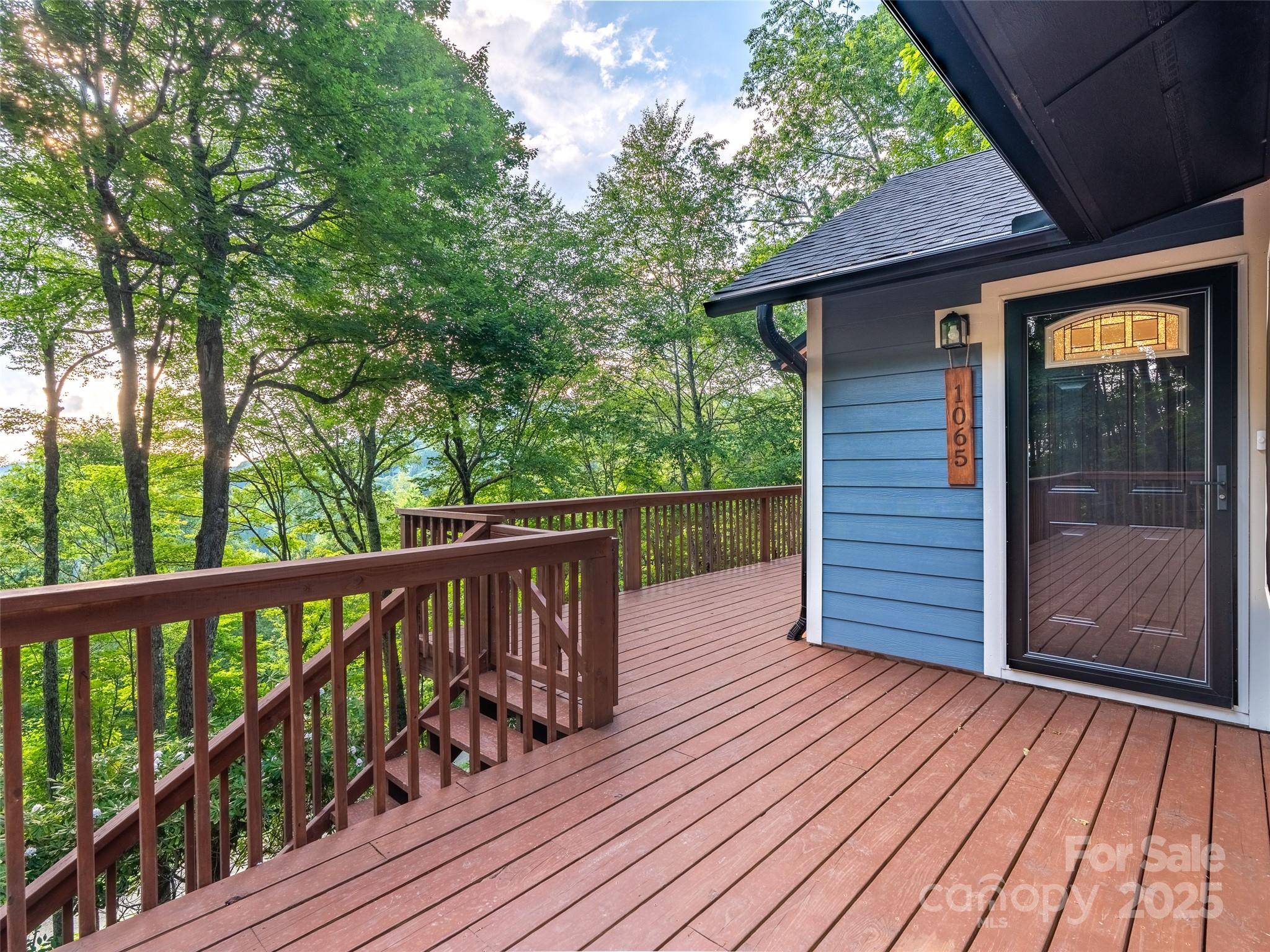 Mars Hill, NC 28754,1065 Oak Ridge LN