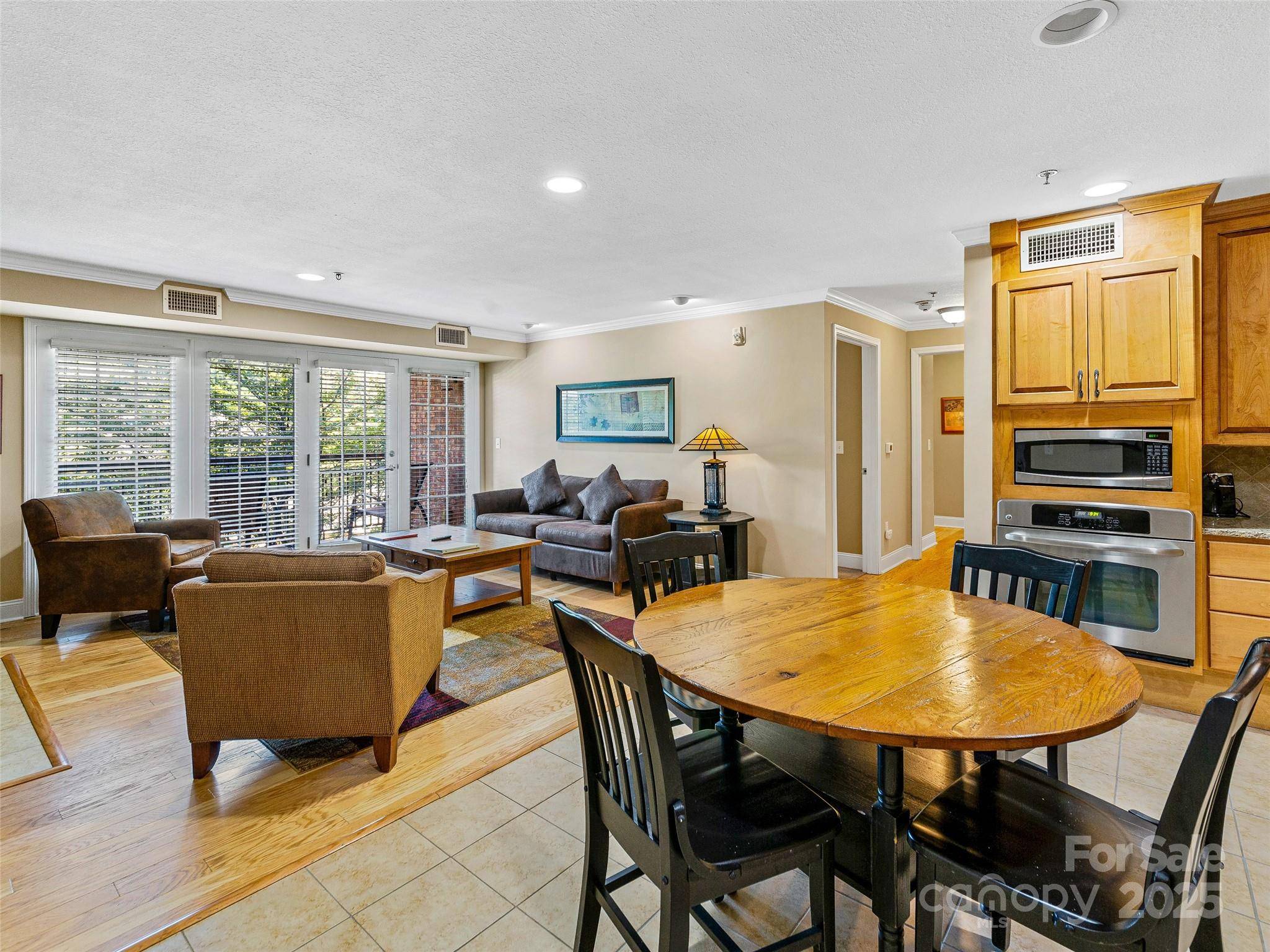 Asheville, NC 28803,204 Bowling Park RD