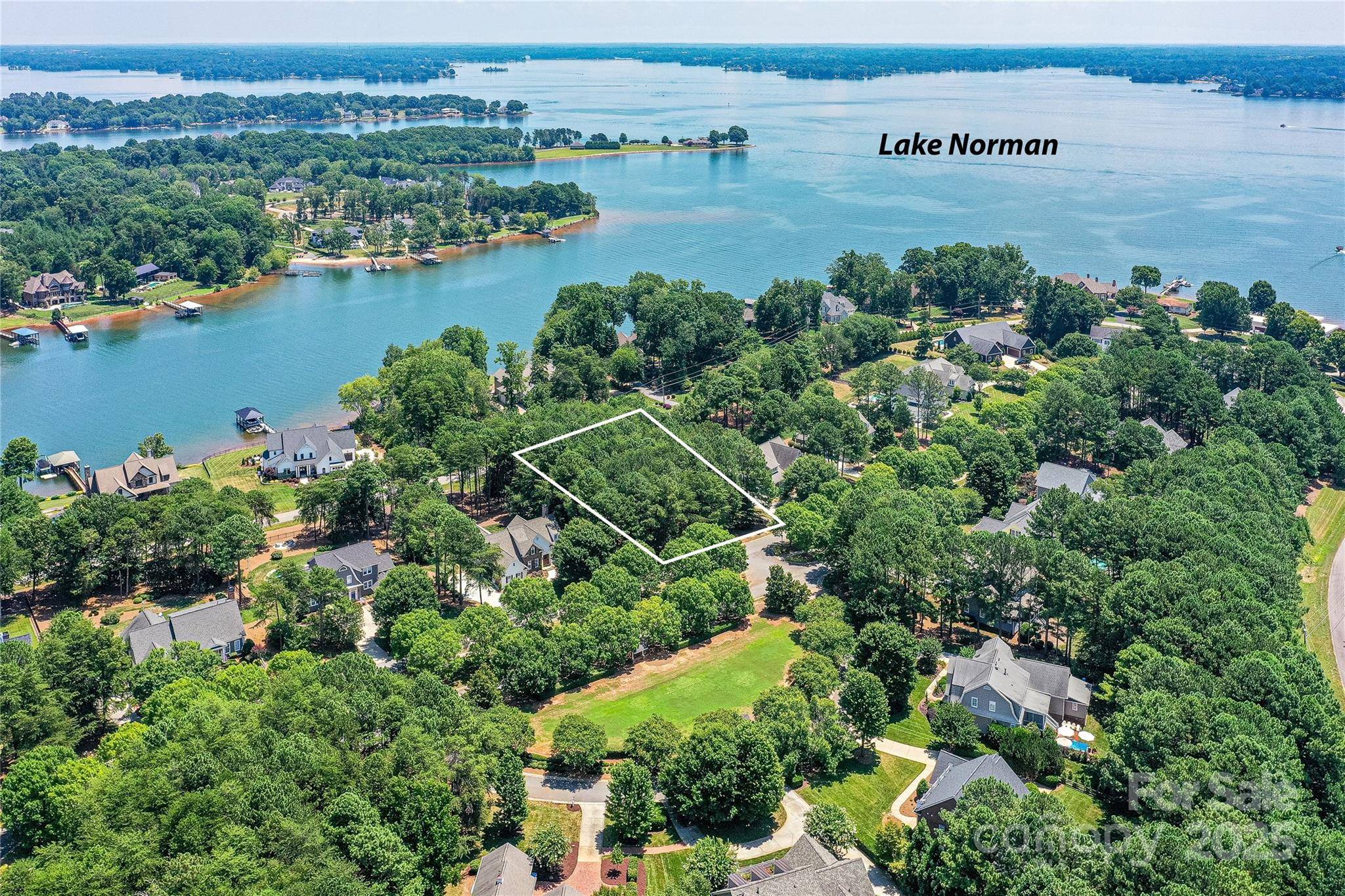 Mooresville, NC 28117,135 Hopkinton DR