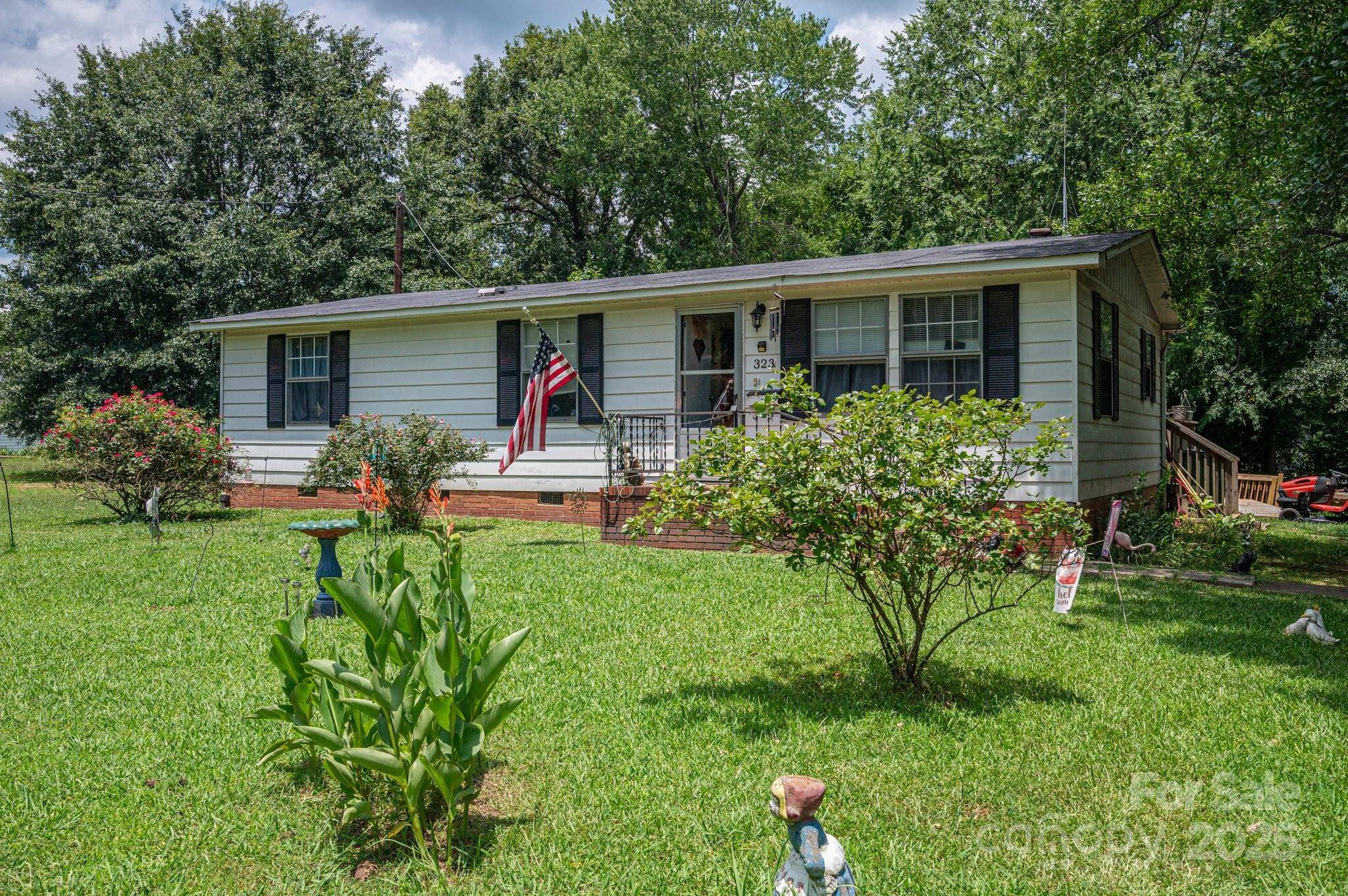 Mount Holly, NC 28120,323 E Glendale AVE