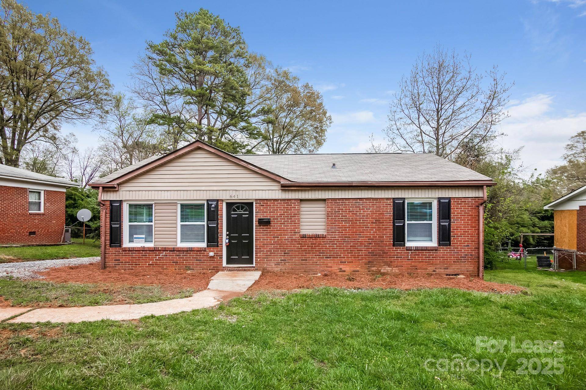 Charlotte, NC 28208,641 Reeves CT