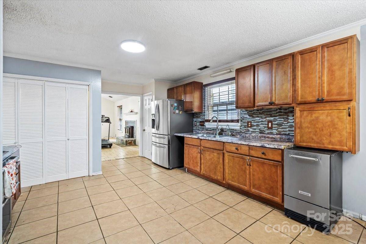 Charlotte, NC 28214,6500 Peacehaven DR