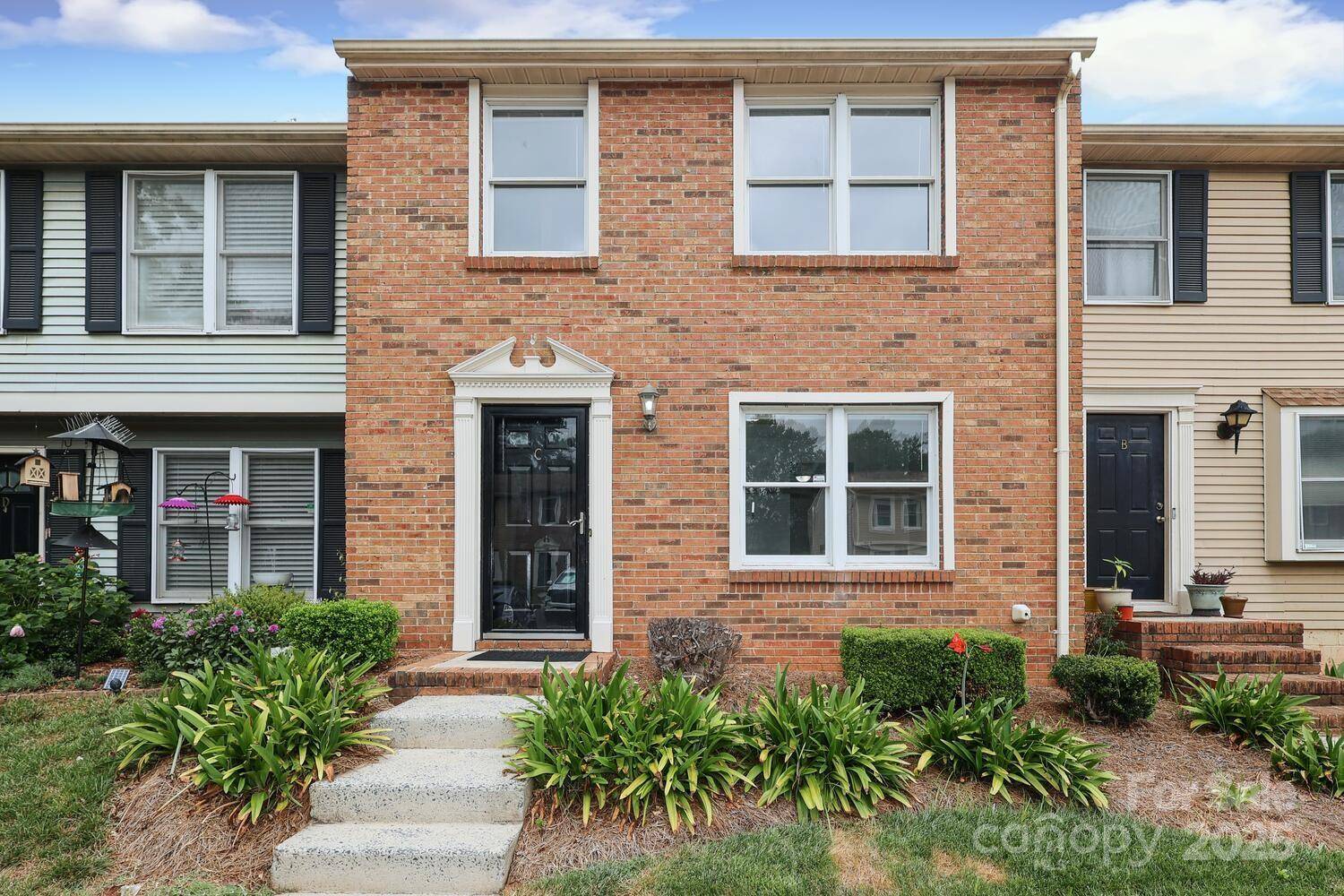 Charlotte, NC 28213,9403 Lexington CIR #C