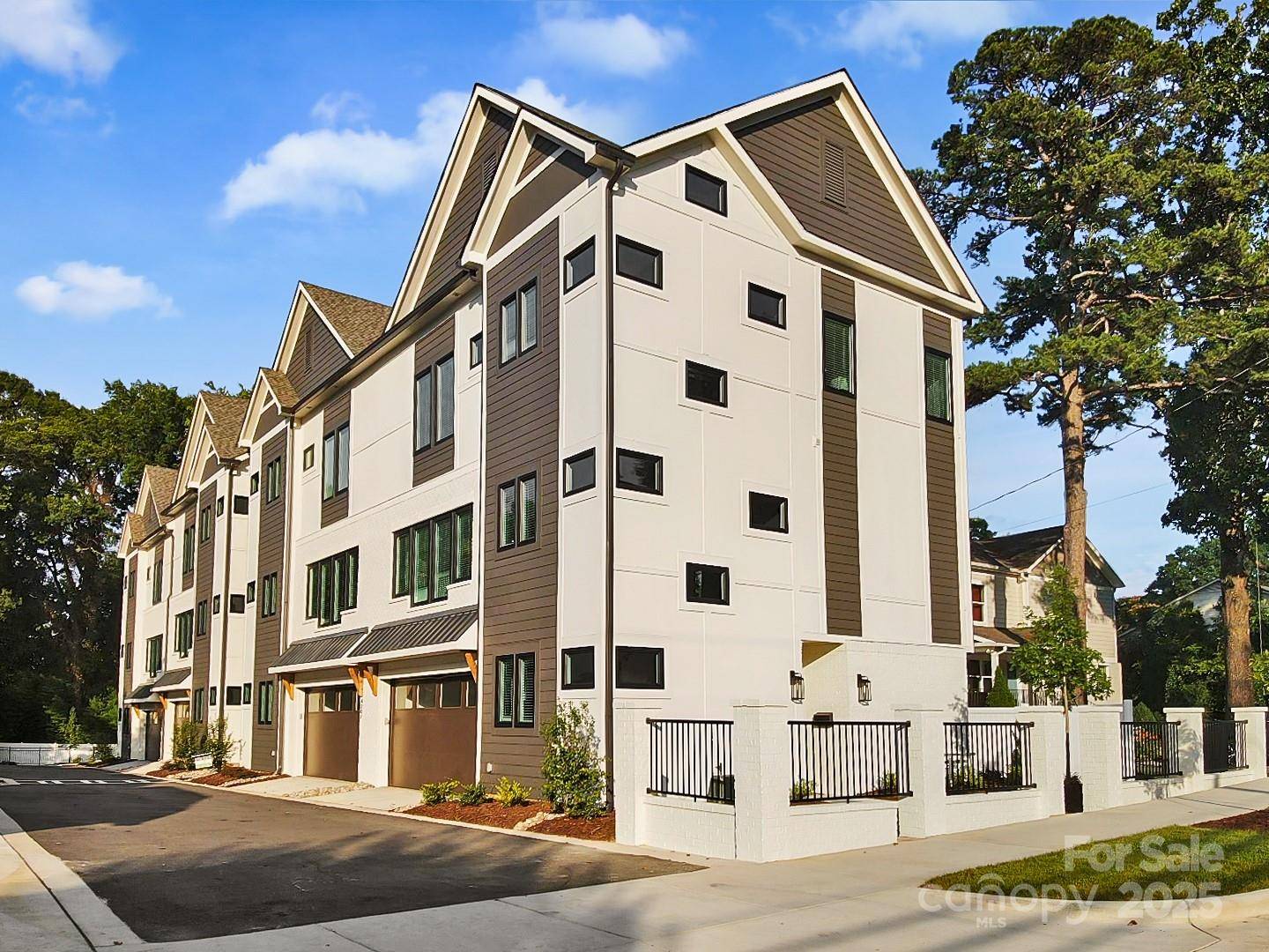 Charlotte, NC 28211,4215 Walker RD