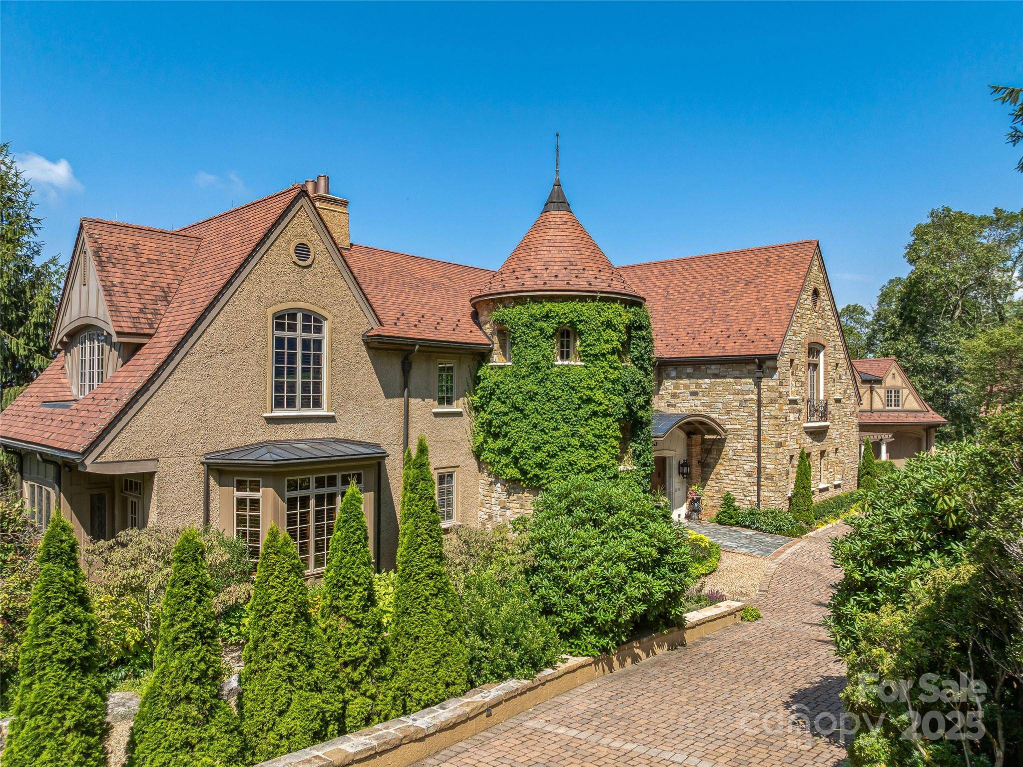Asheville, NC 28804,234 Skycliff DR #3