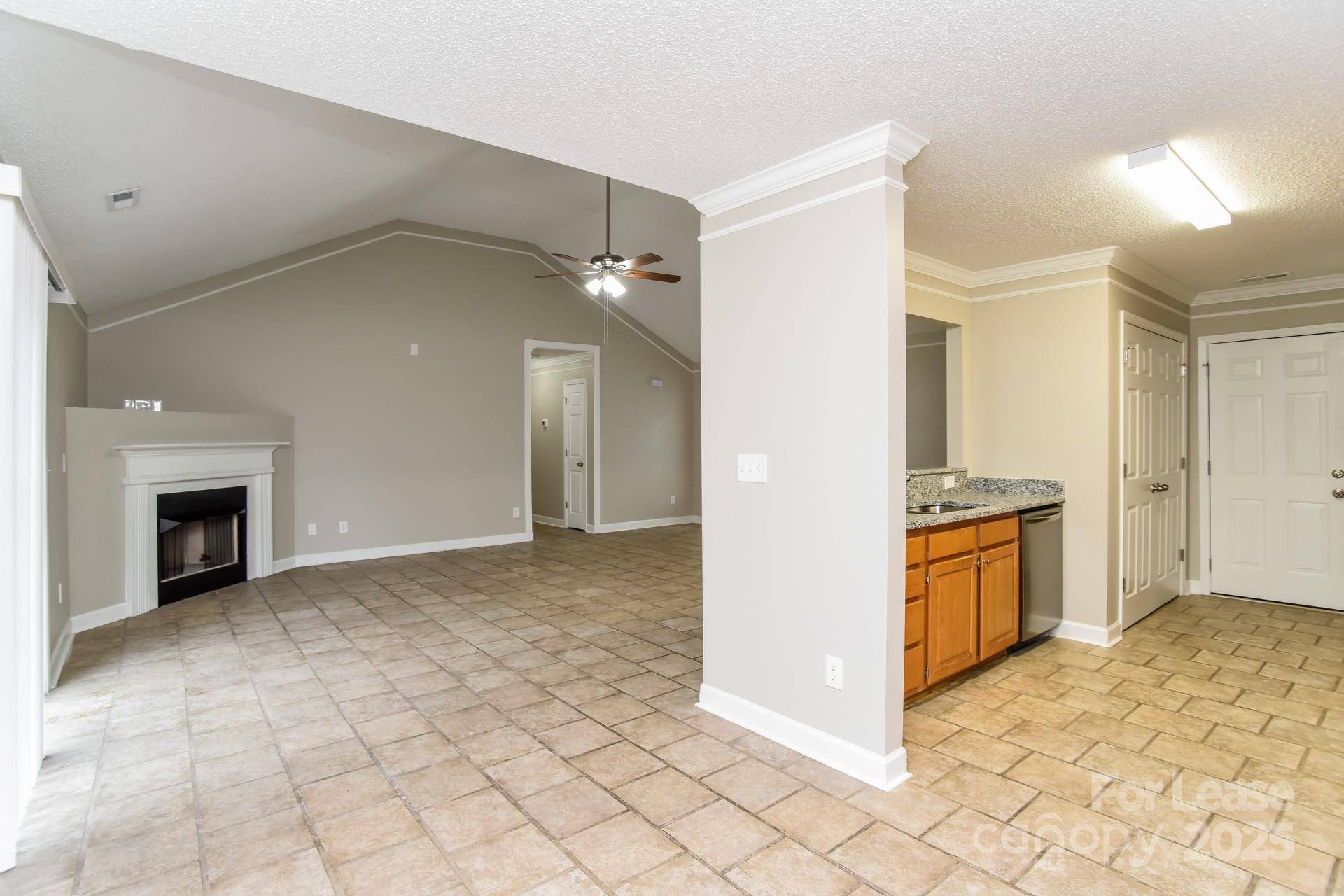 Matthews, NC 28104,818 White Oak LN