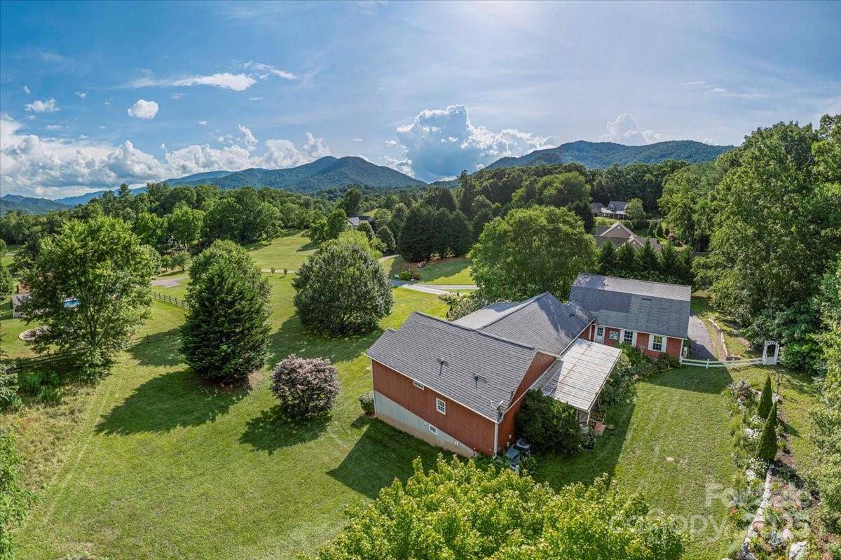 Waynesville, NC 28786,116 Dolata LN