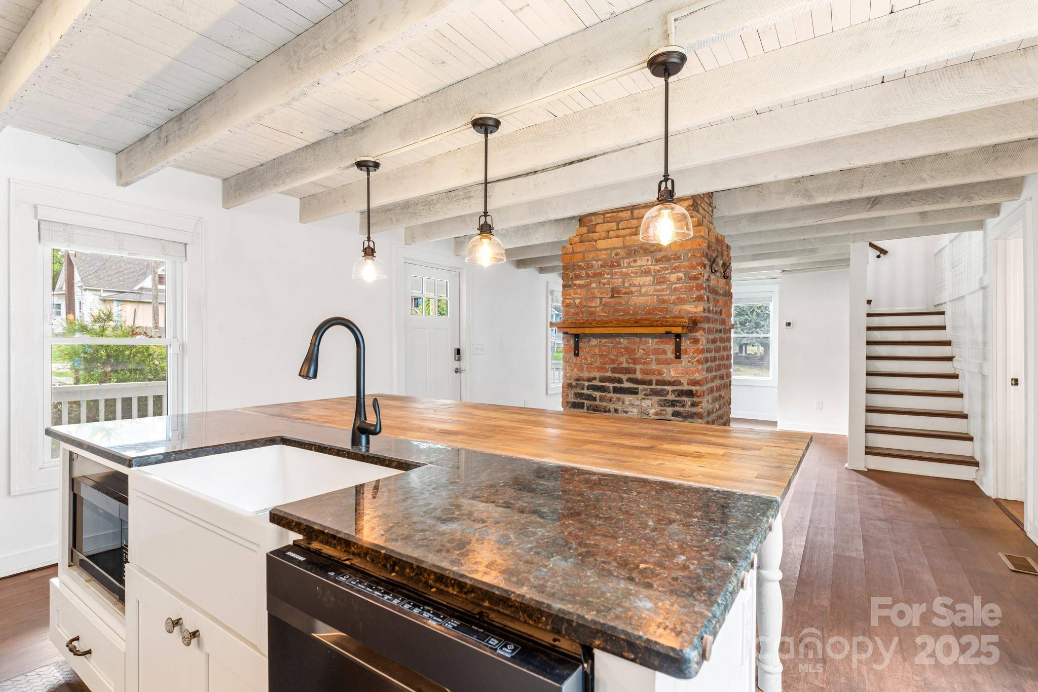 Canton, NC 28716,761 N Main ST