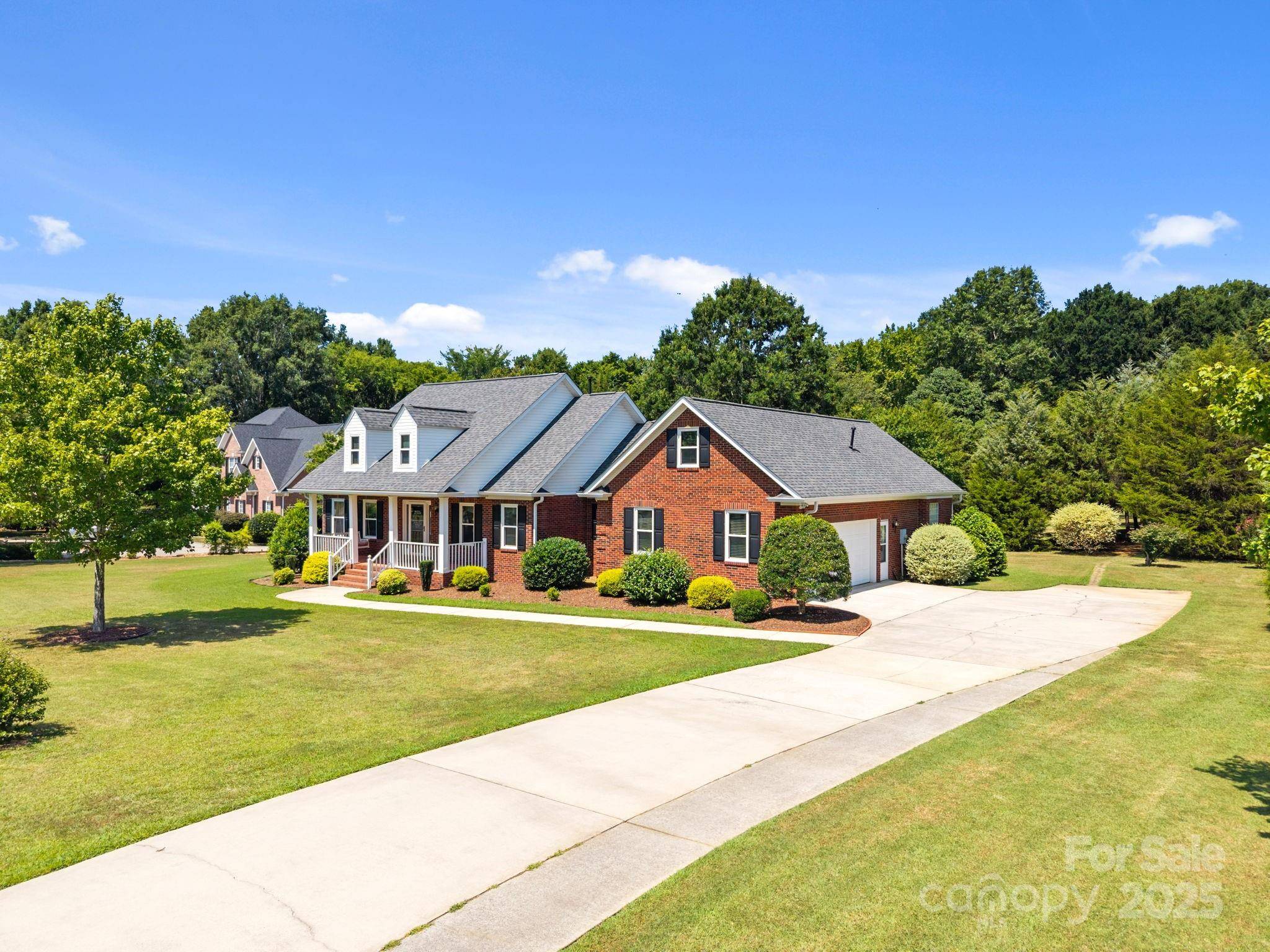 Fort Mill, SC 29708,908 Haddonfield DR