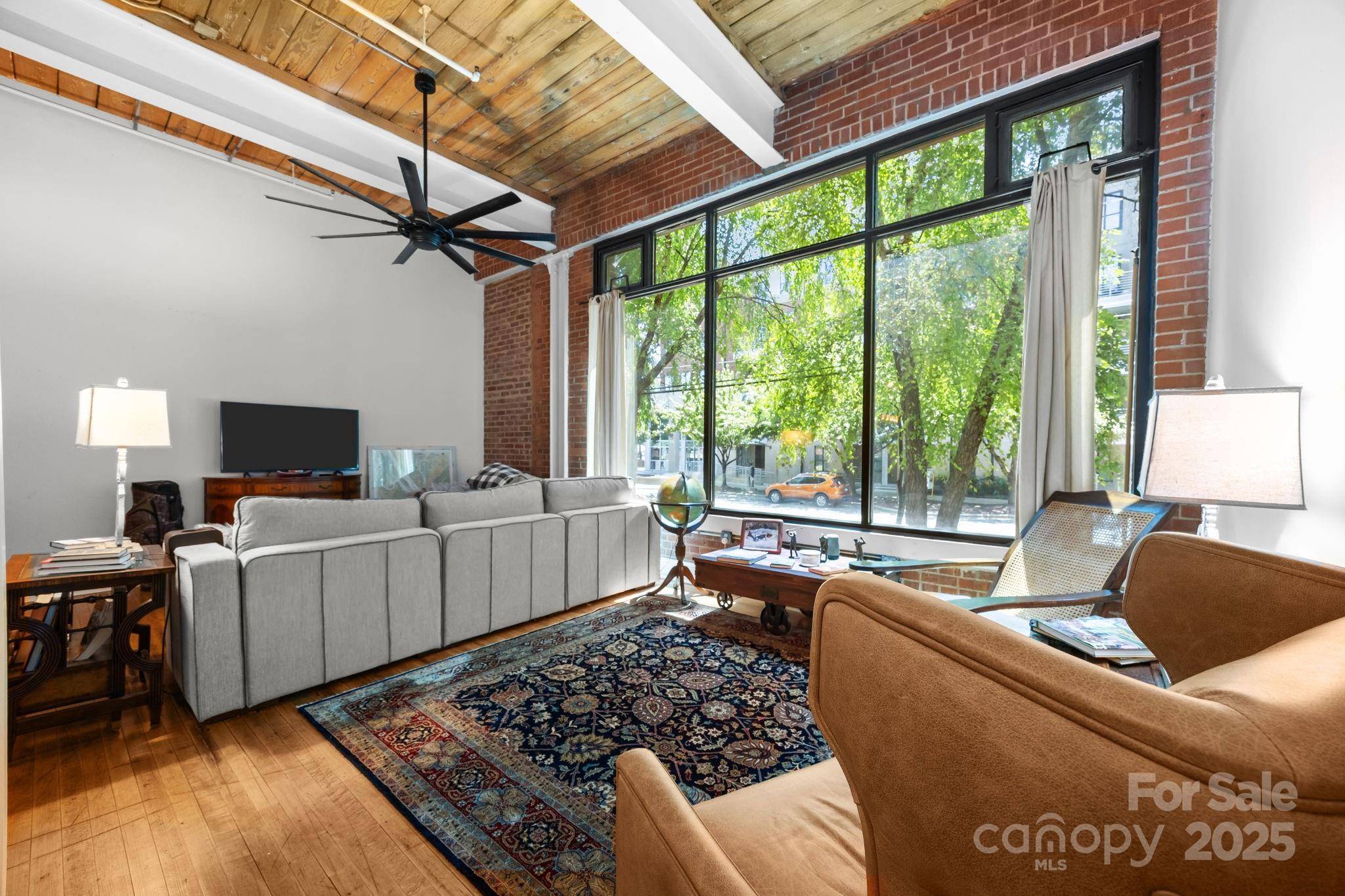 Charlotte, NC 28203,310 Arlington AVE #207