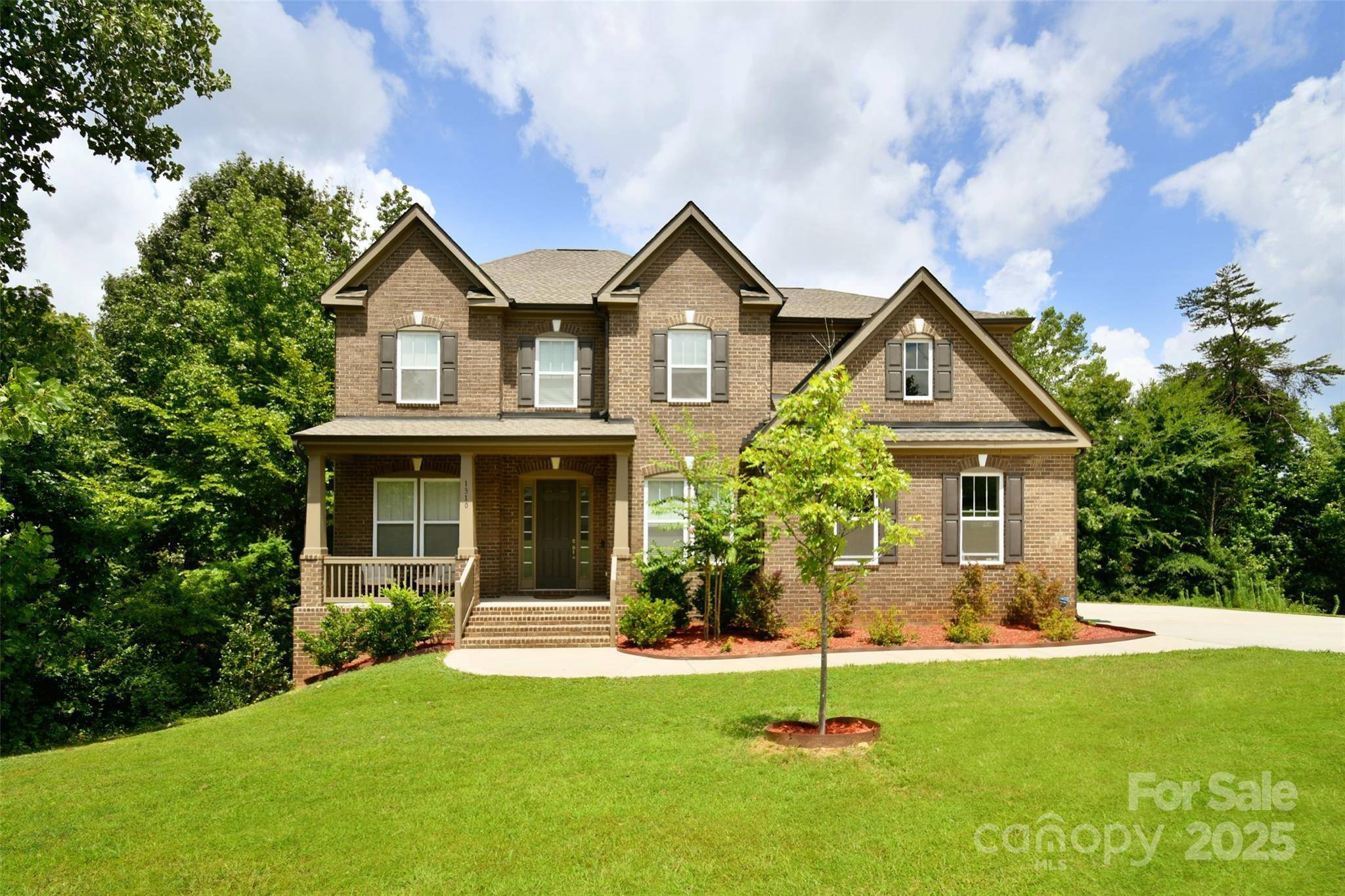 Charlotte, NC 28262,1310 Bershire LN