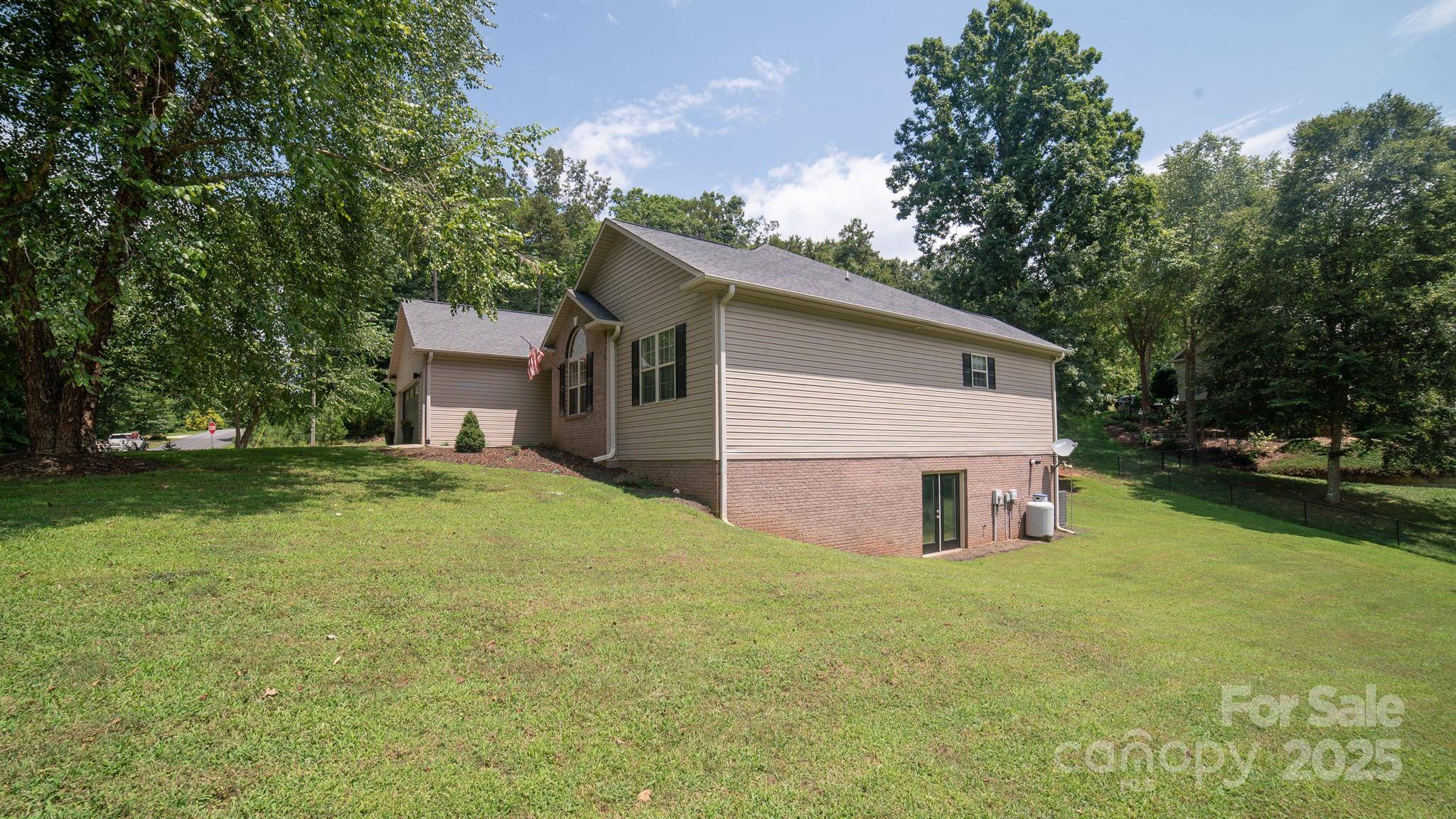 Granite Falls, NC 28630,5692 Marblestone DR