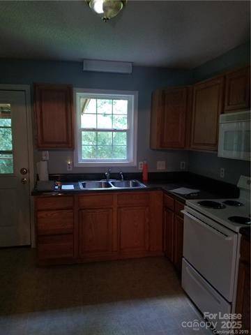 Newton, NC 28658,417 E I ST