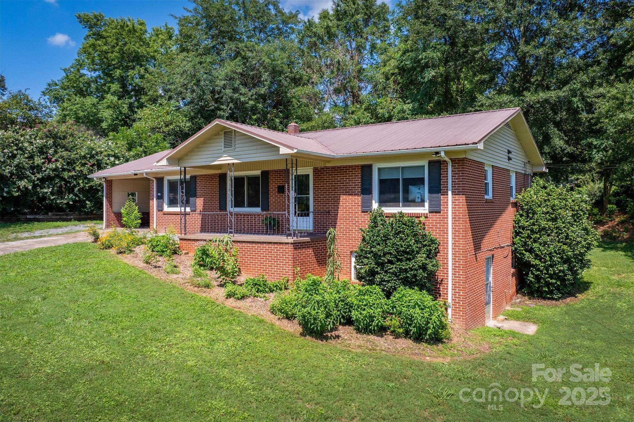 Morganton, NC 28655,214 Howard ST