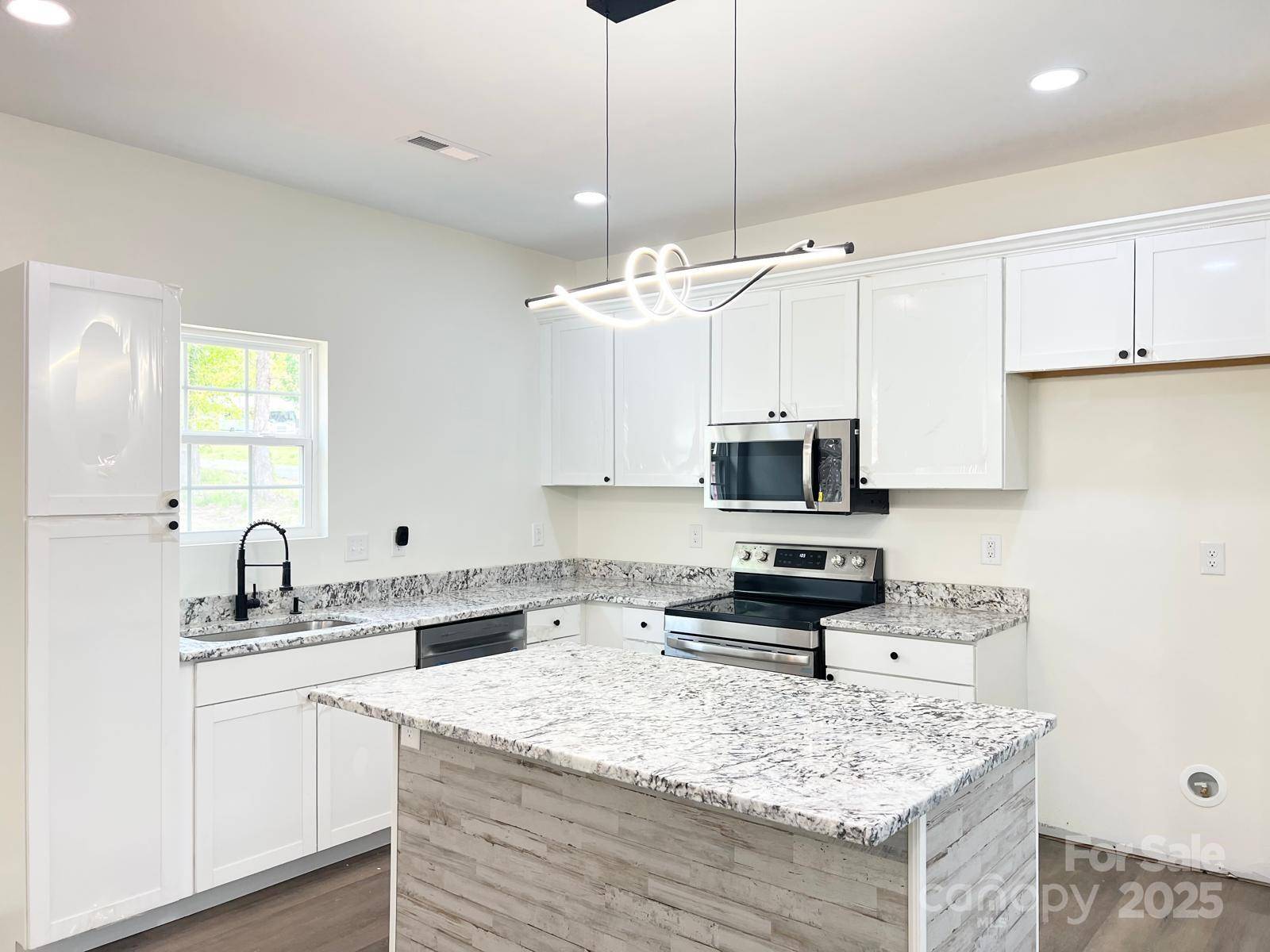 Salisbury, NC 28144,1713 N Clay ST