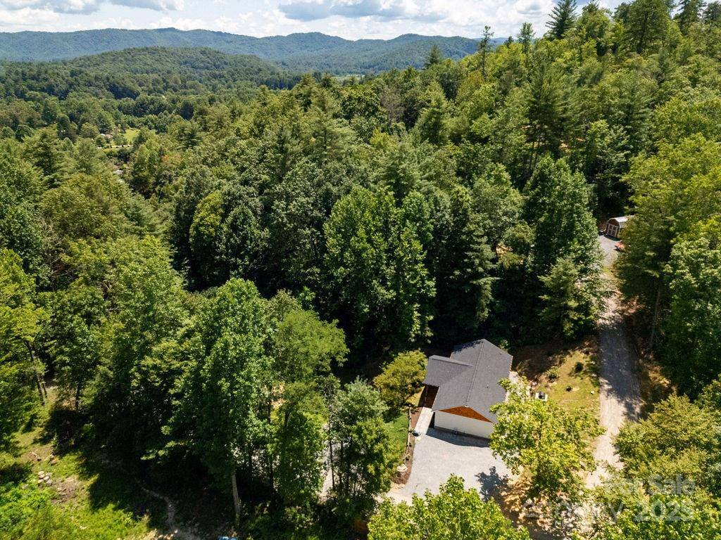 Brevard, NC 28712,147 Wood RD