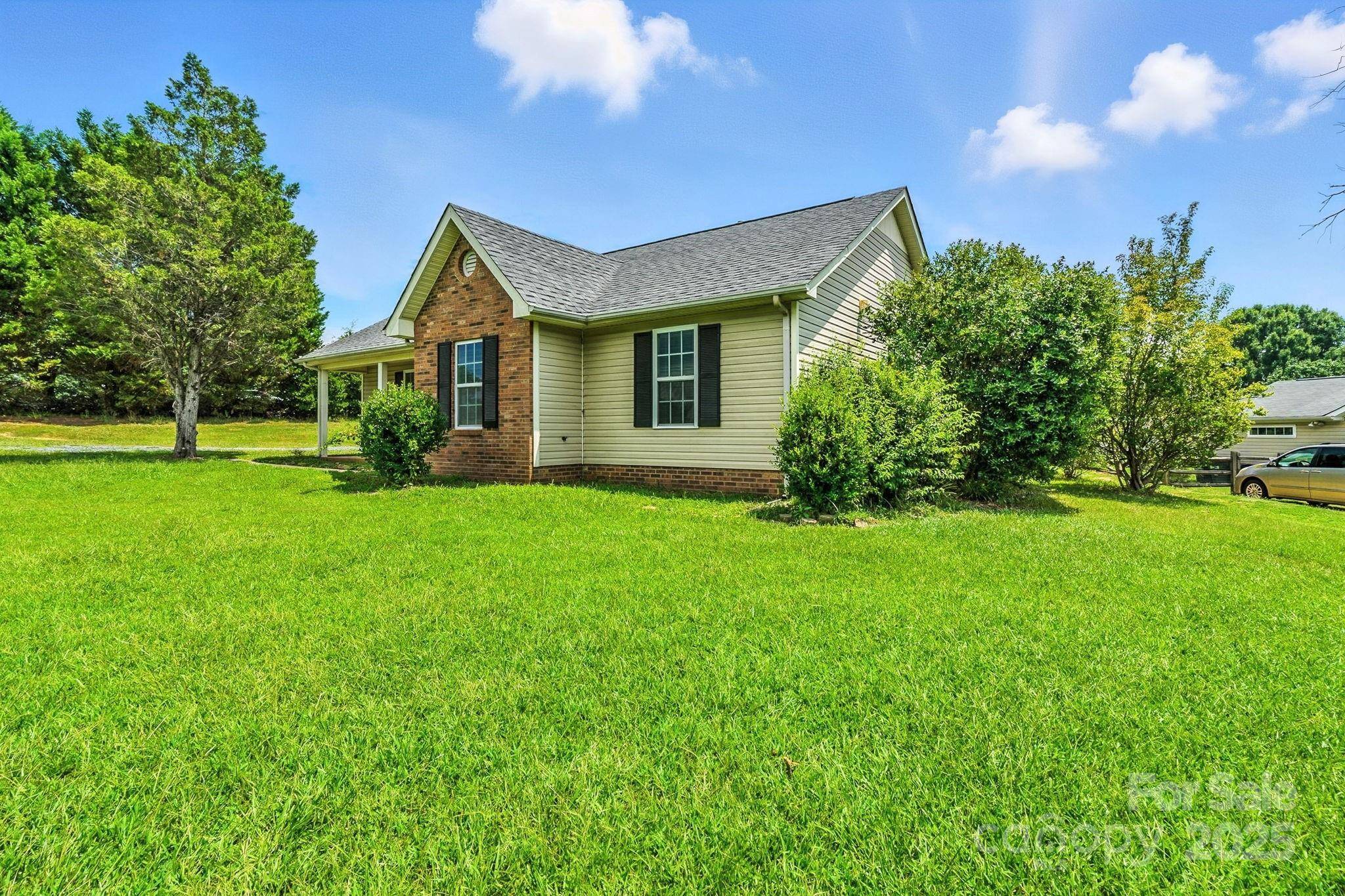 Monroe, NC 28110,5216 Willow Run DR