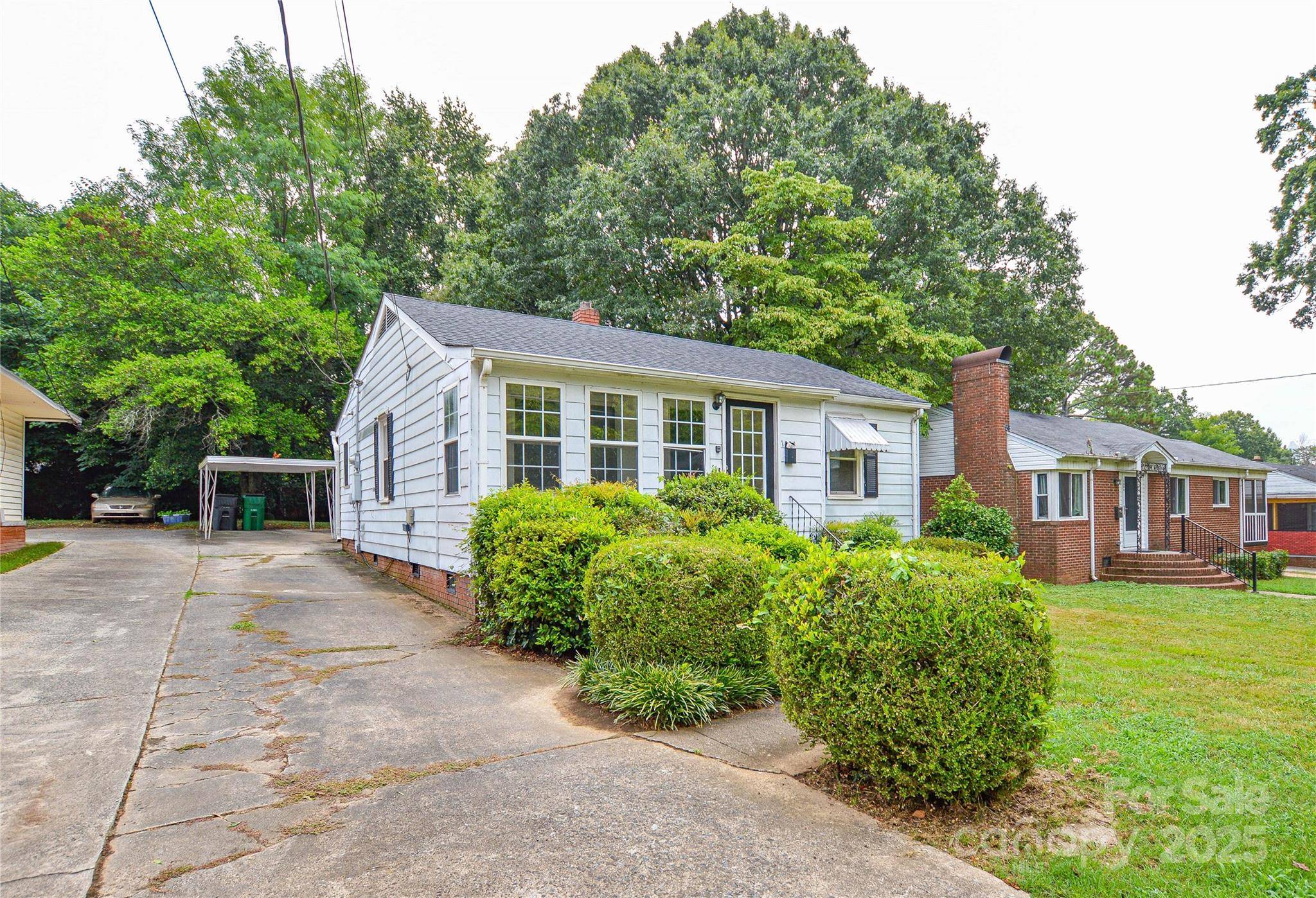 Charlotte, NC 28216,1804 Haines ST