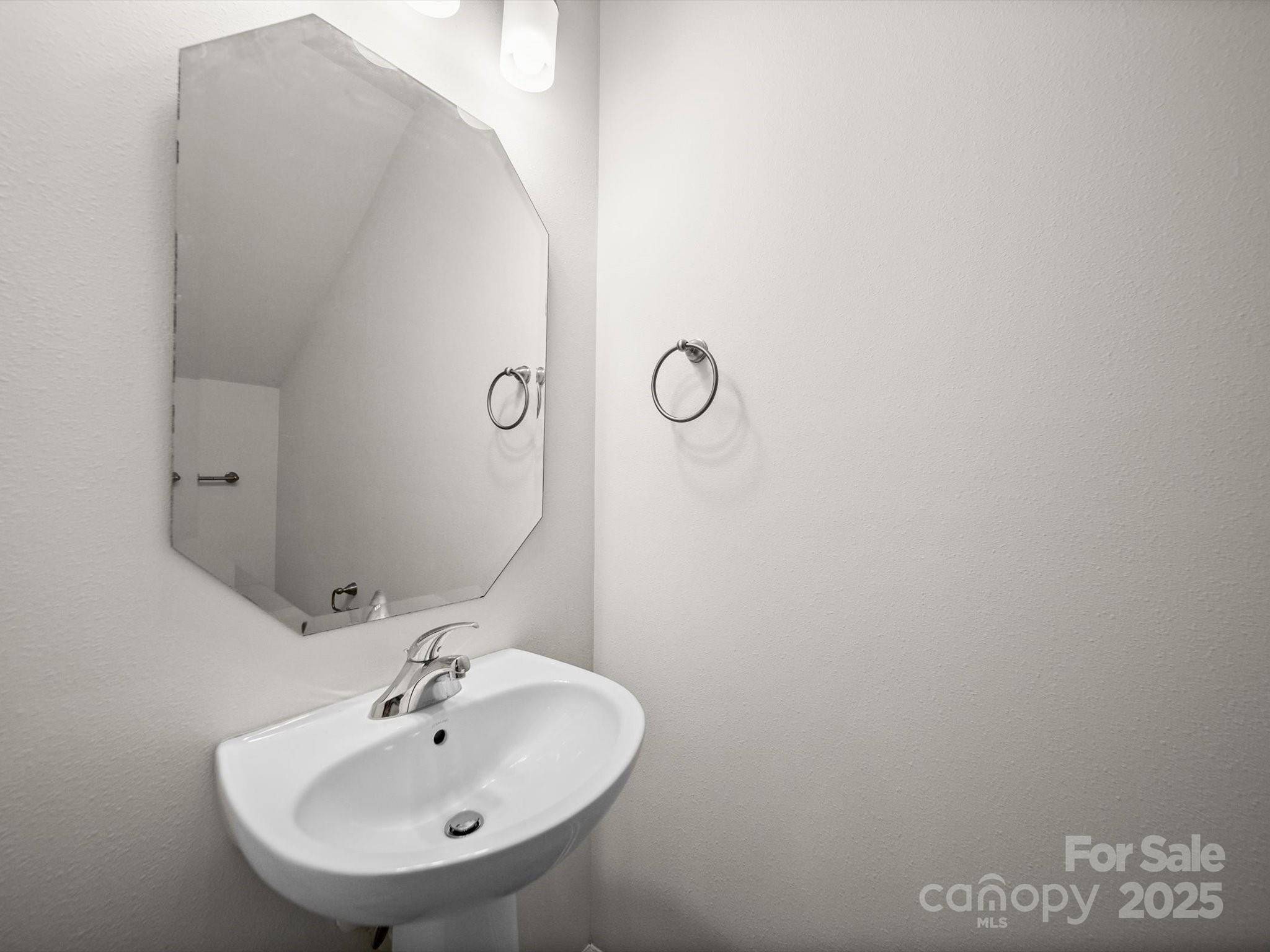 Gastonia, NC 28054,925 Cassidy DR