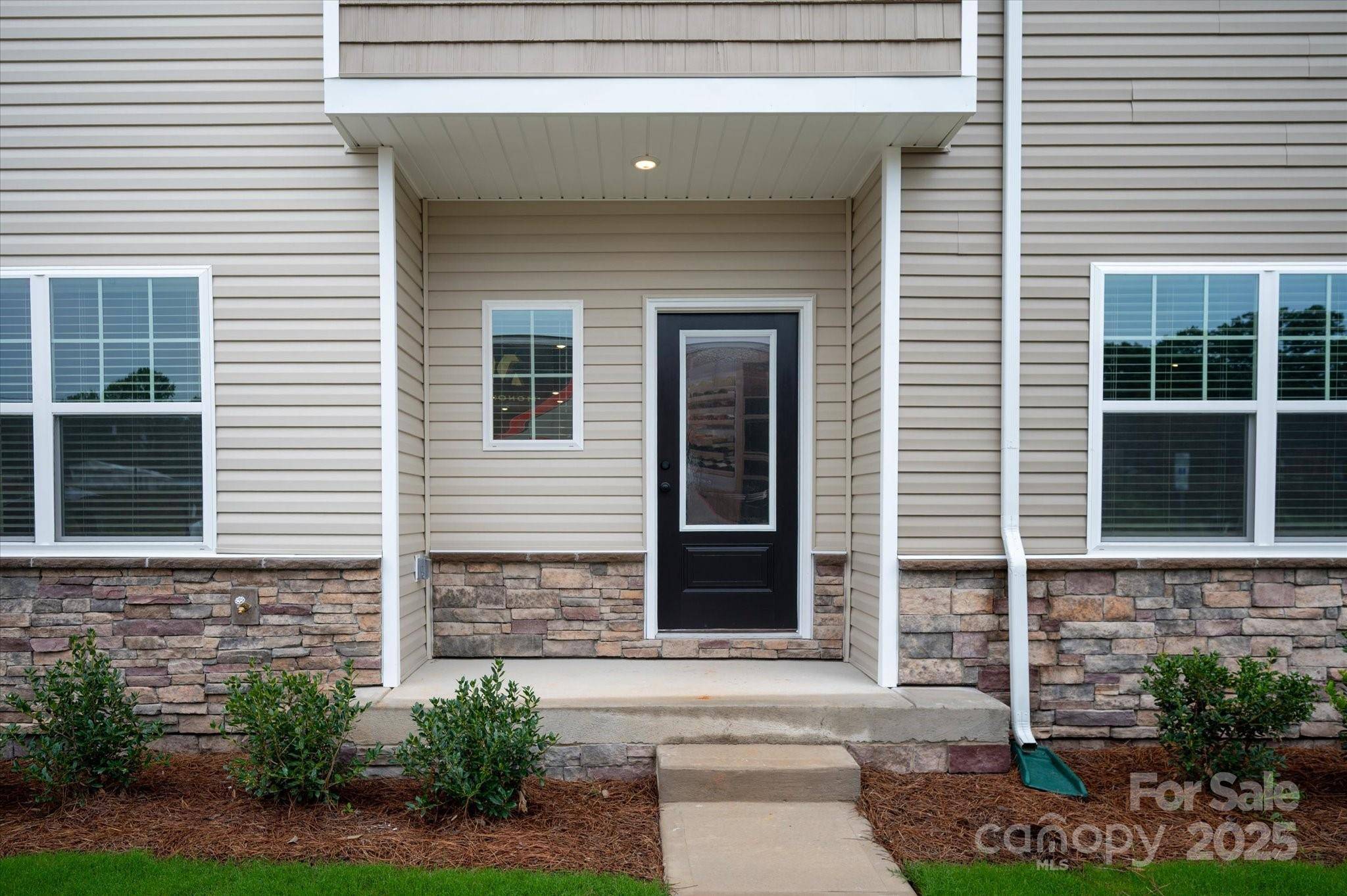 Gastonia, NC 28052,1982 W Davidson AVE