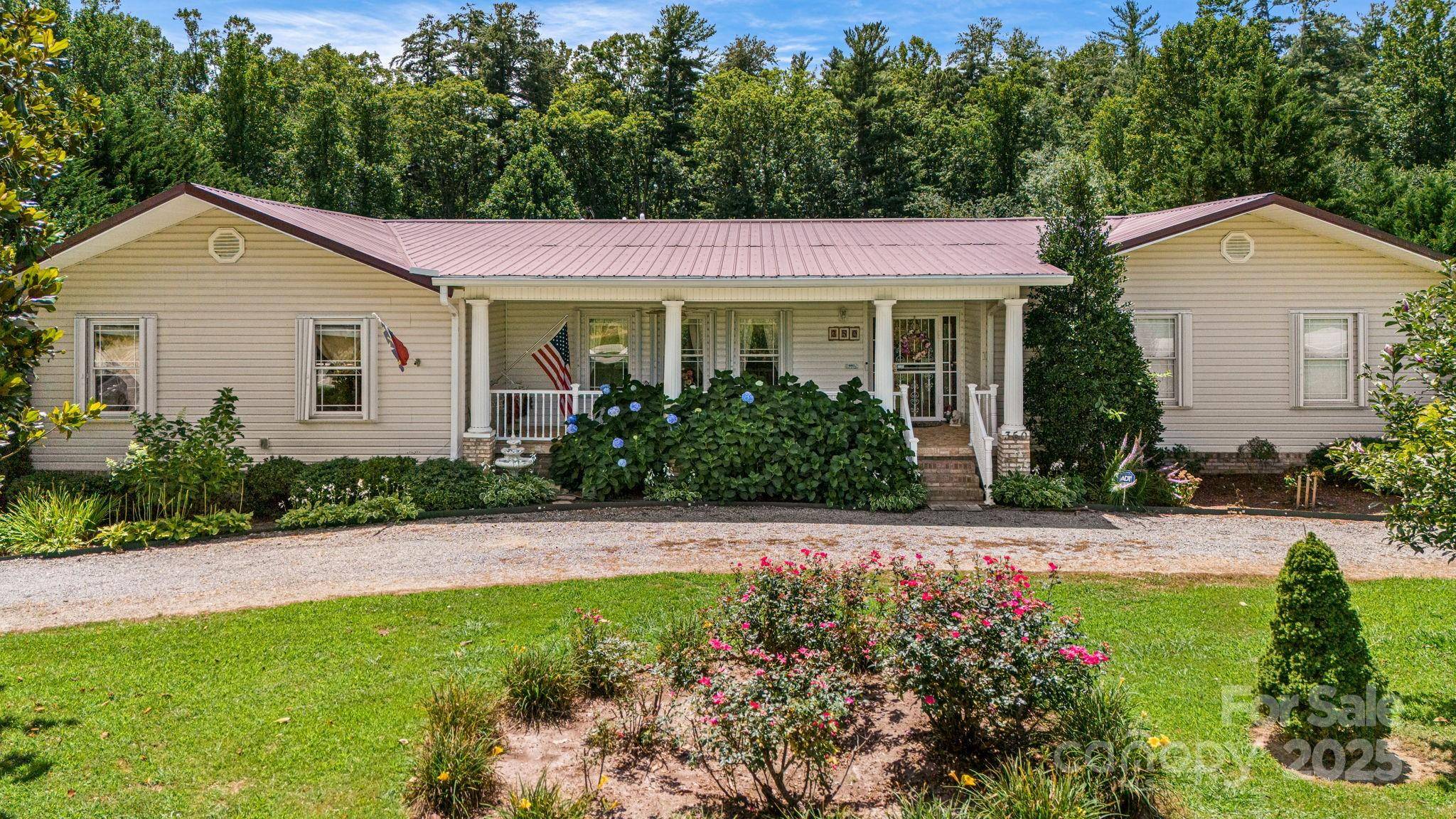 Hendersonville, NC 28792,350 Old Sunset Hill RD