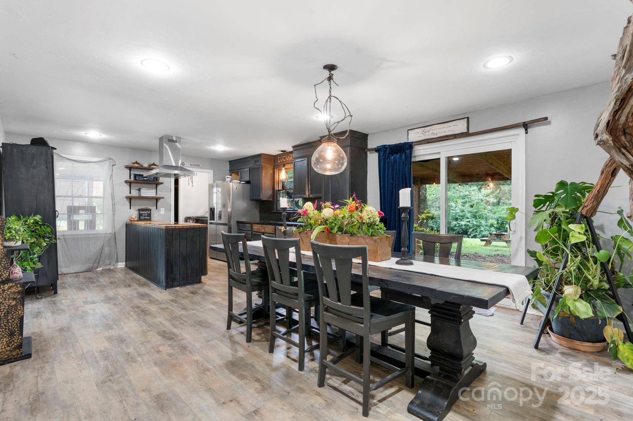 Hickory, NC 28601,3843 22nd ST NE