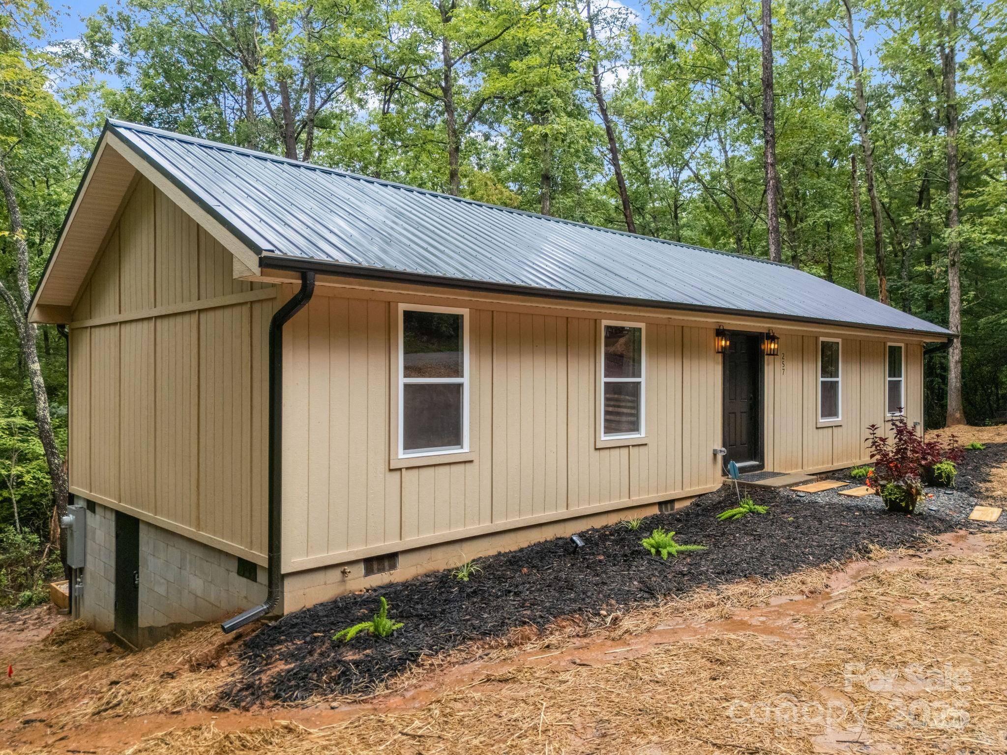 Lake Lure, NC 28746,257 Roadrunner CIR