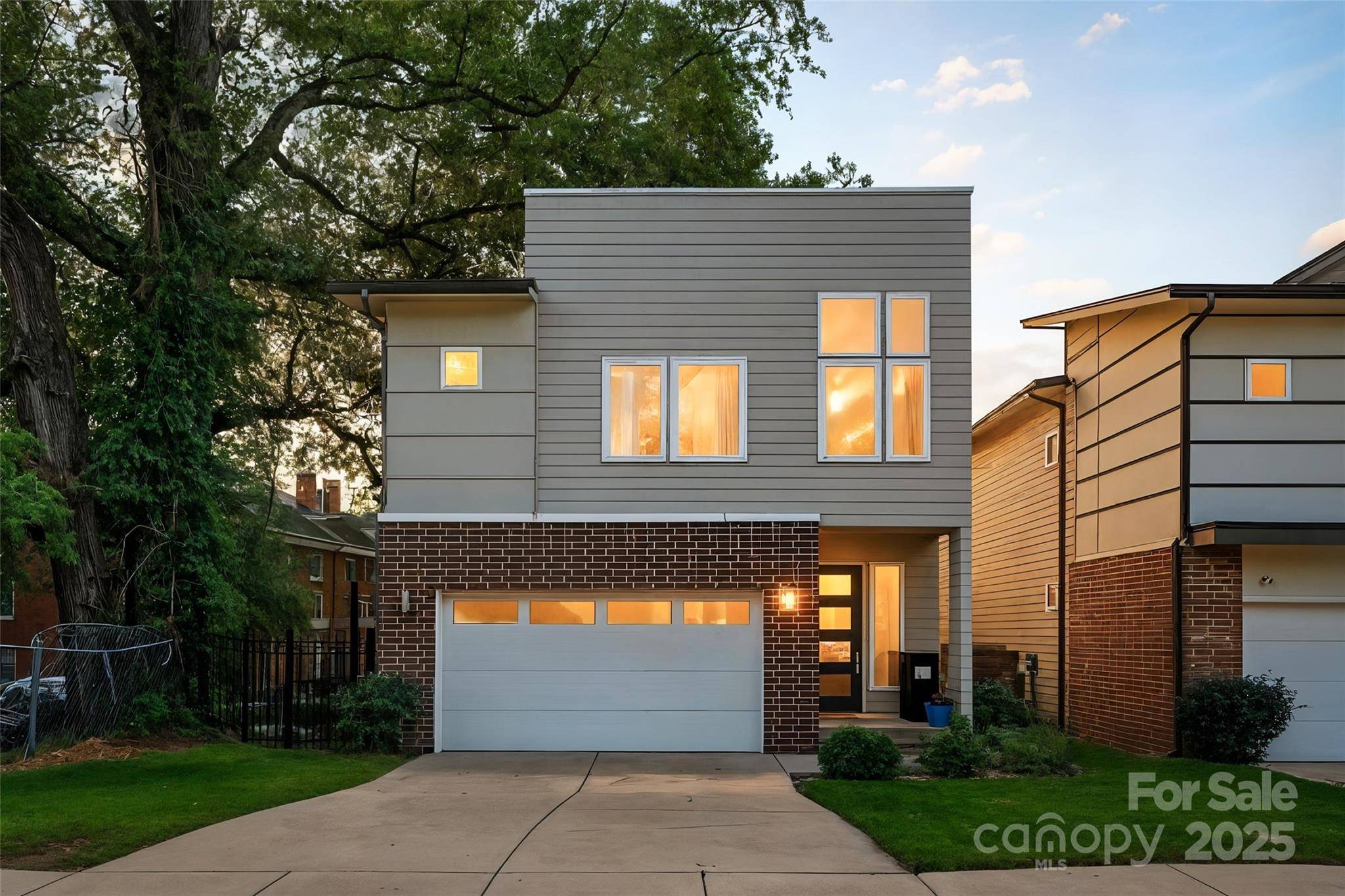 Charlotte, NC 28216,318 Dixon ST