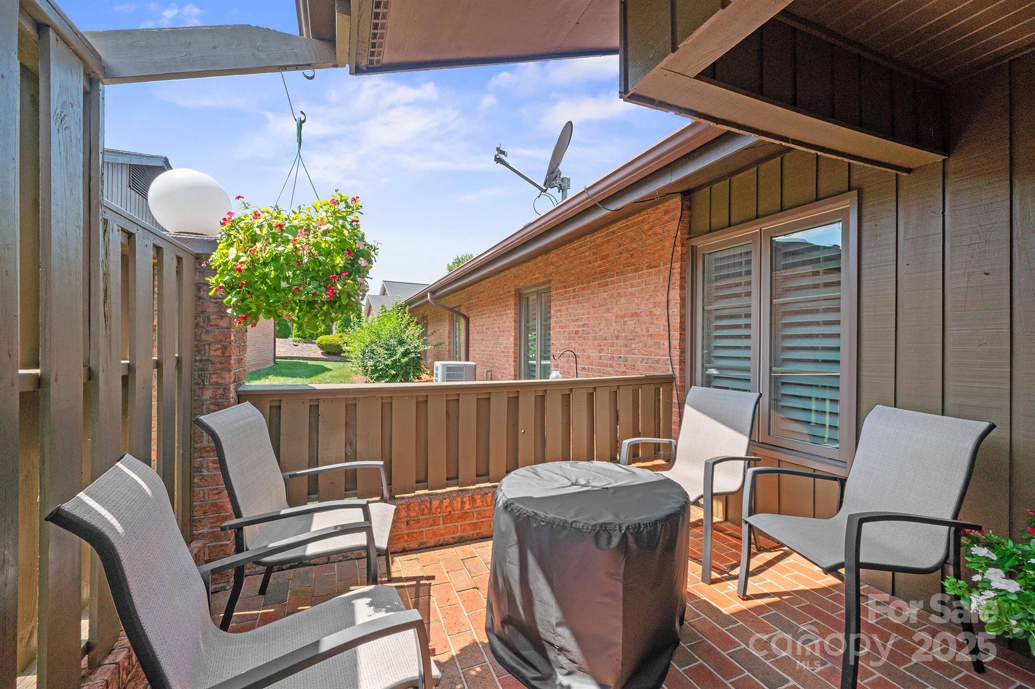 Statesville, NC 28625,1345 Radio RD