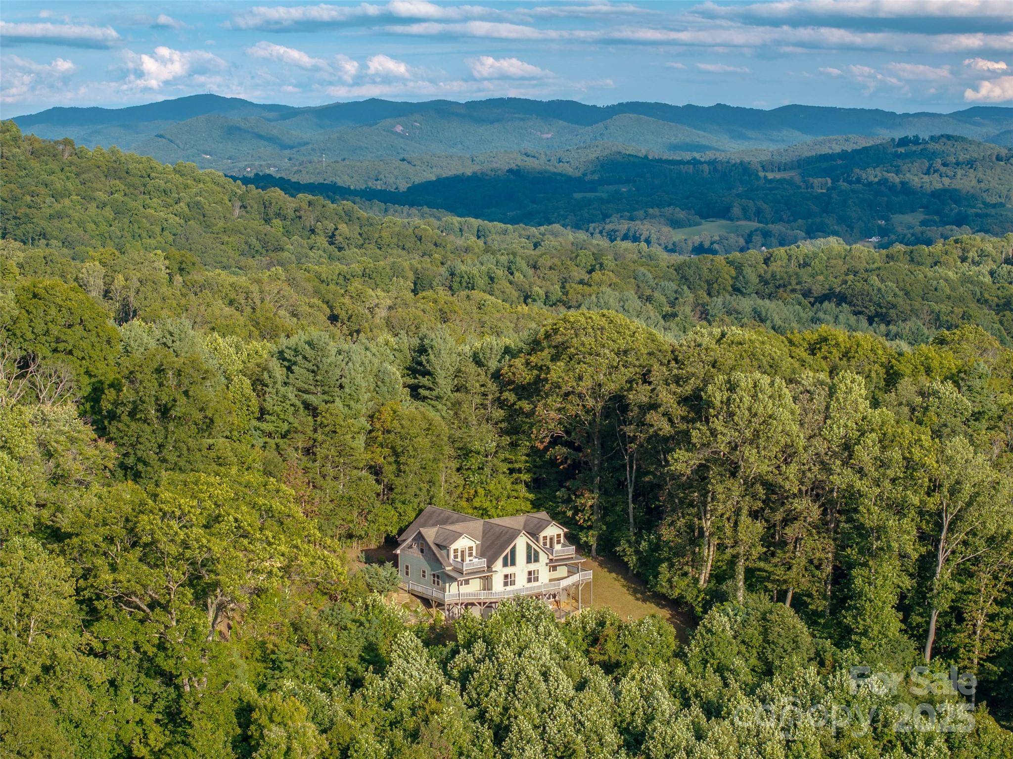 Burnsville, NC 28714,452 Lotawatah DR