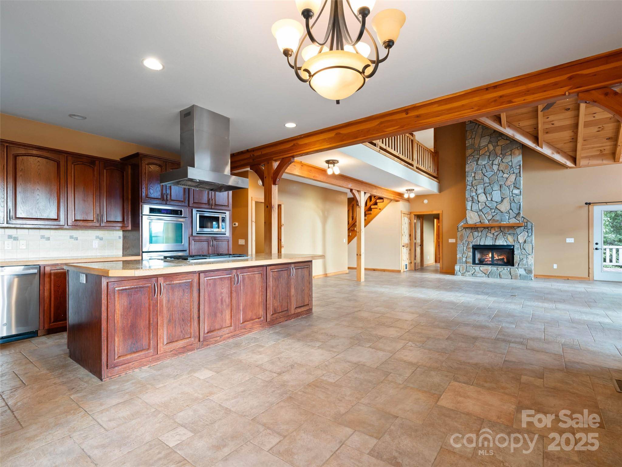 Burnsville, NC 28714,452 Lotawatah DR