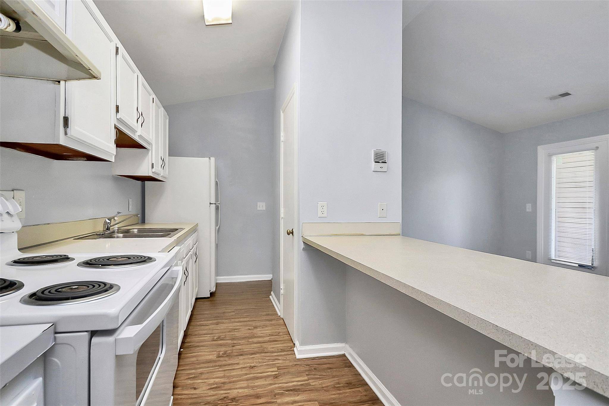 Charlotte, NC 28215,6146 Meadow Rose LN