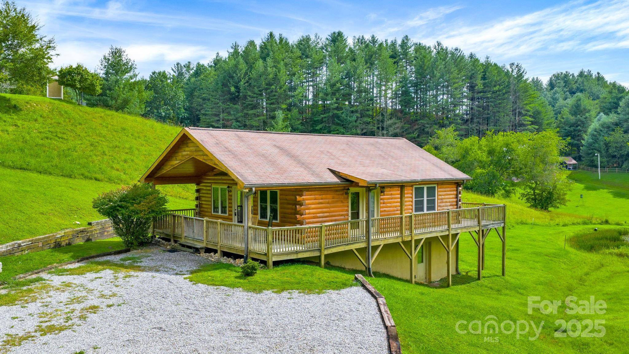 Piney Creek, NC 28663,637 River Country RD