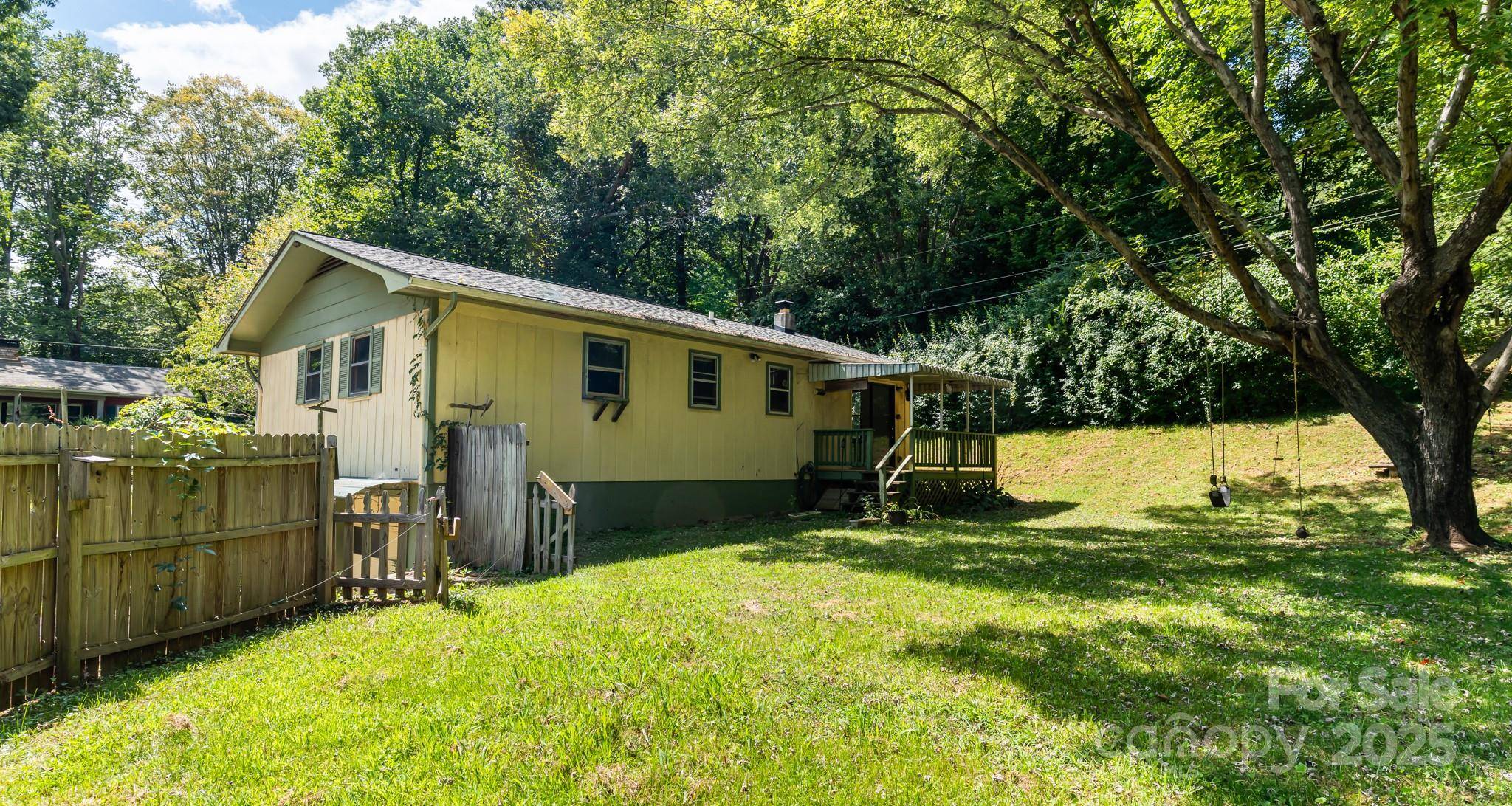 Waynesville, NC 28786,106 Culpepper DR