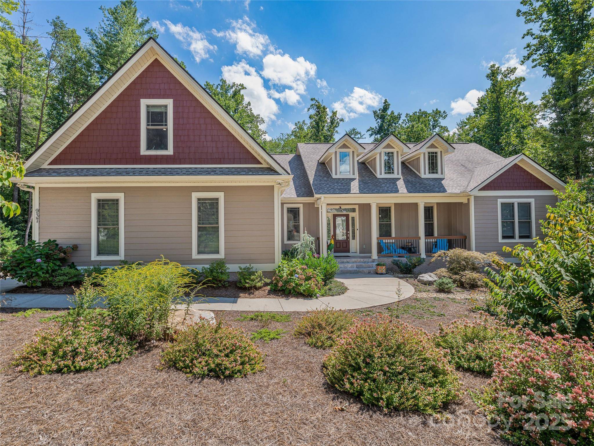 Candler, NC 28715,937 Monte Vista RD