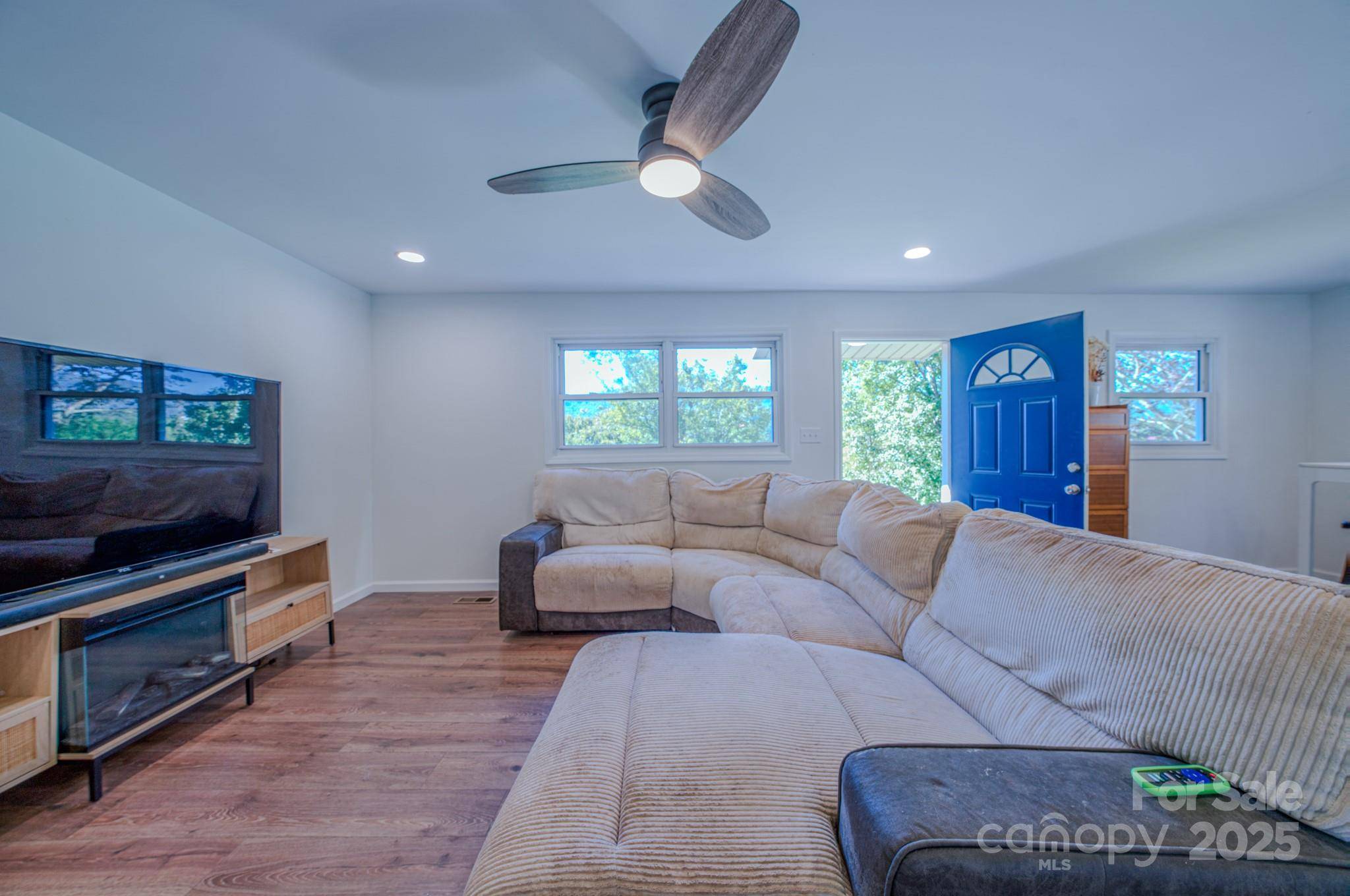 Candler, NC 28715,26 Center ST