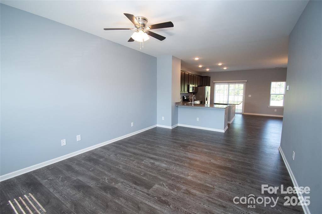 Charlotte, NC 28217,5524 John Mcdowell PL