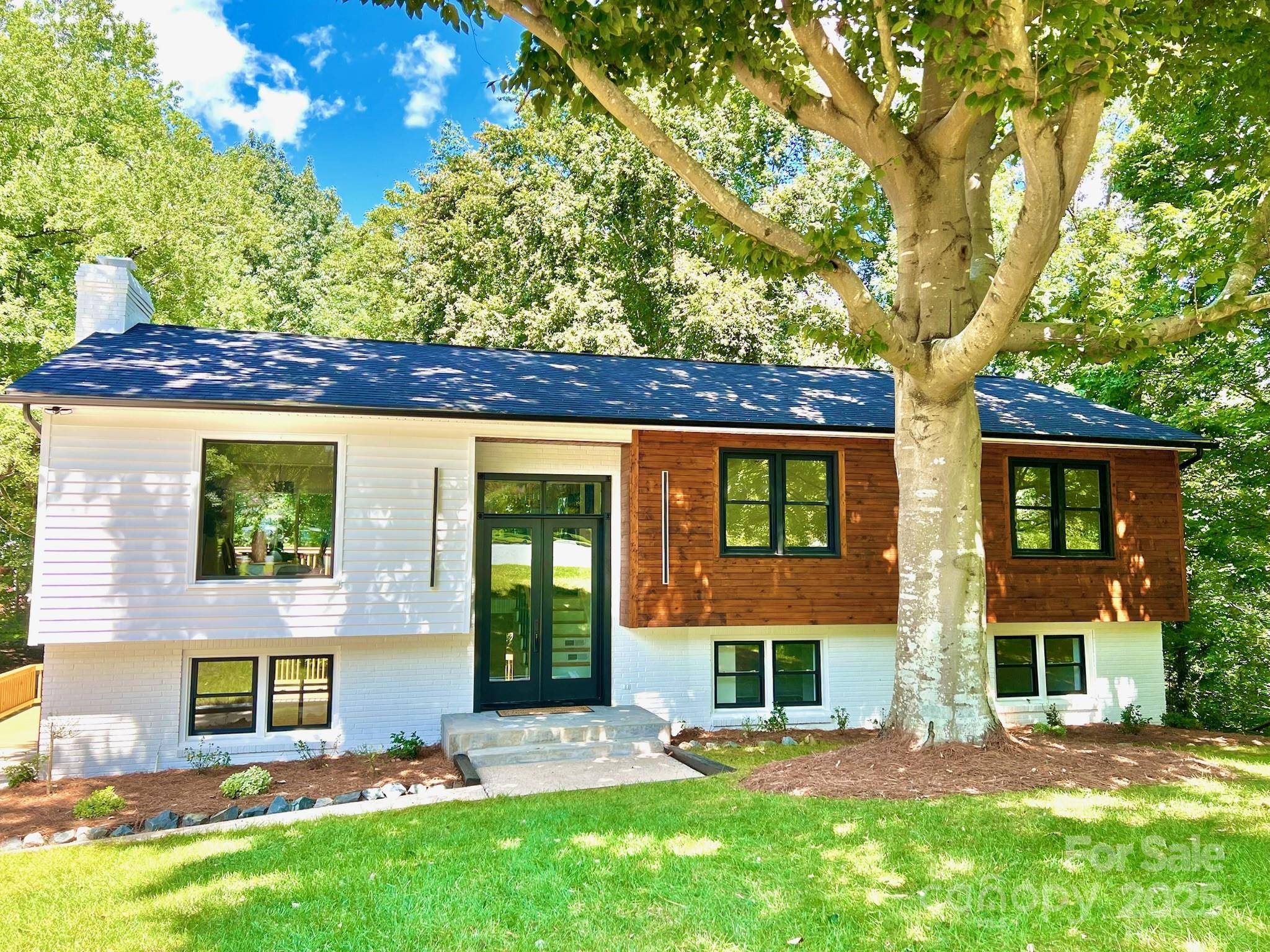 Charlotte, NC 28270,200 Kimrod LN