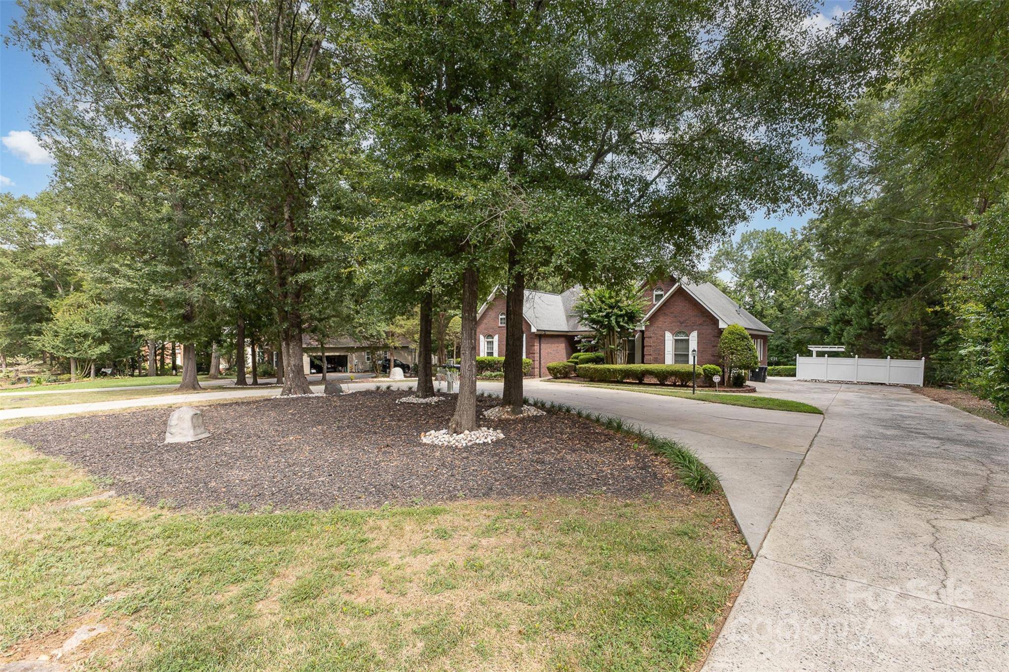 Concord, NC 28027,5619 Weddington RD