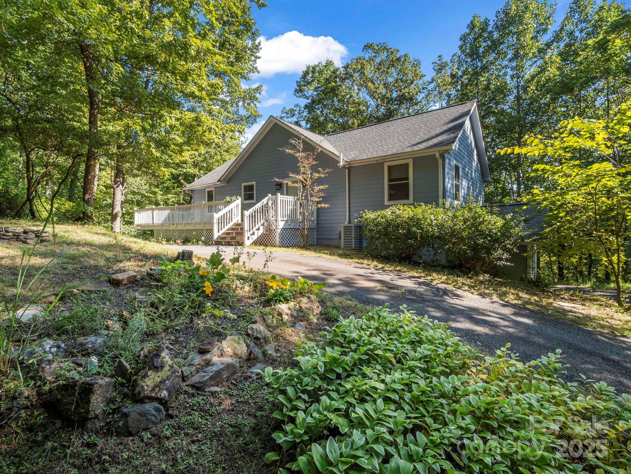 Lake Lure, NC 28746,220 Jones CT