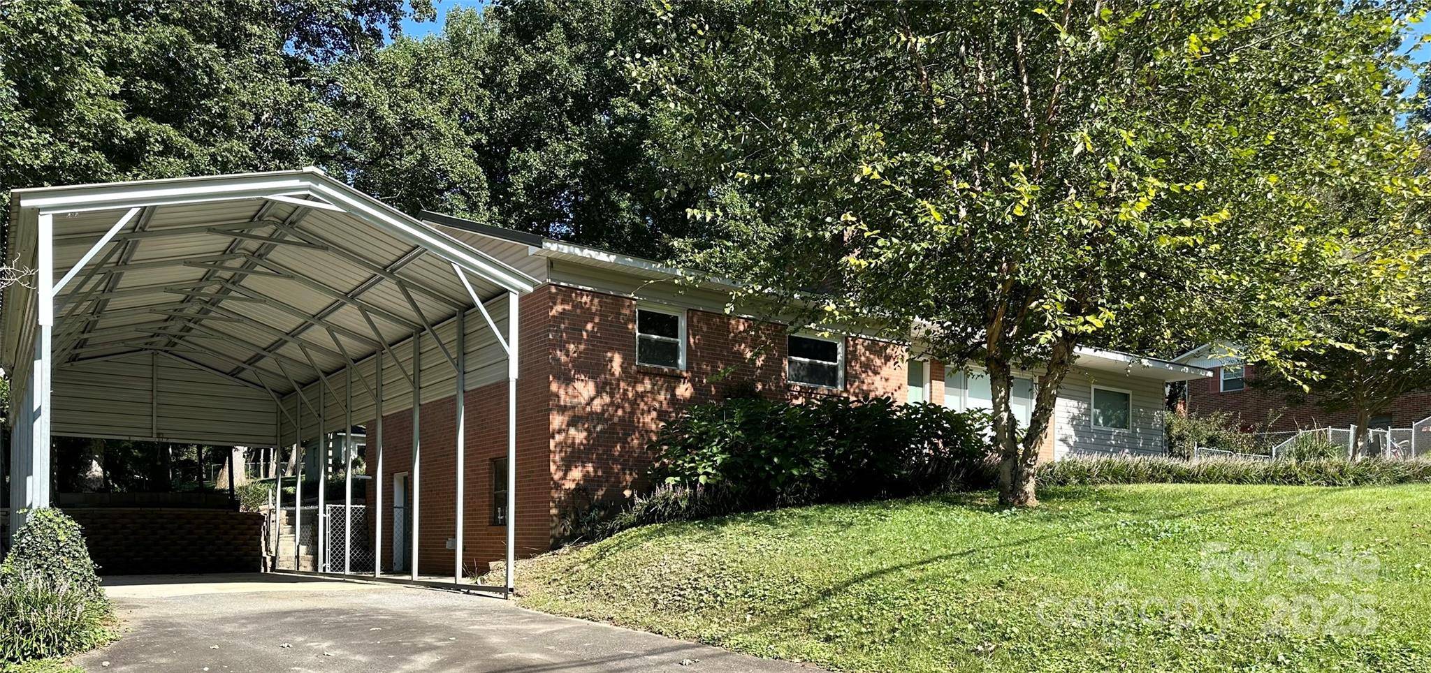 Lenoir, NC 28645,3020 Spencer Heights DR