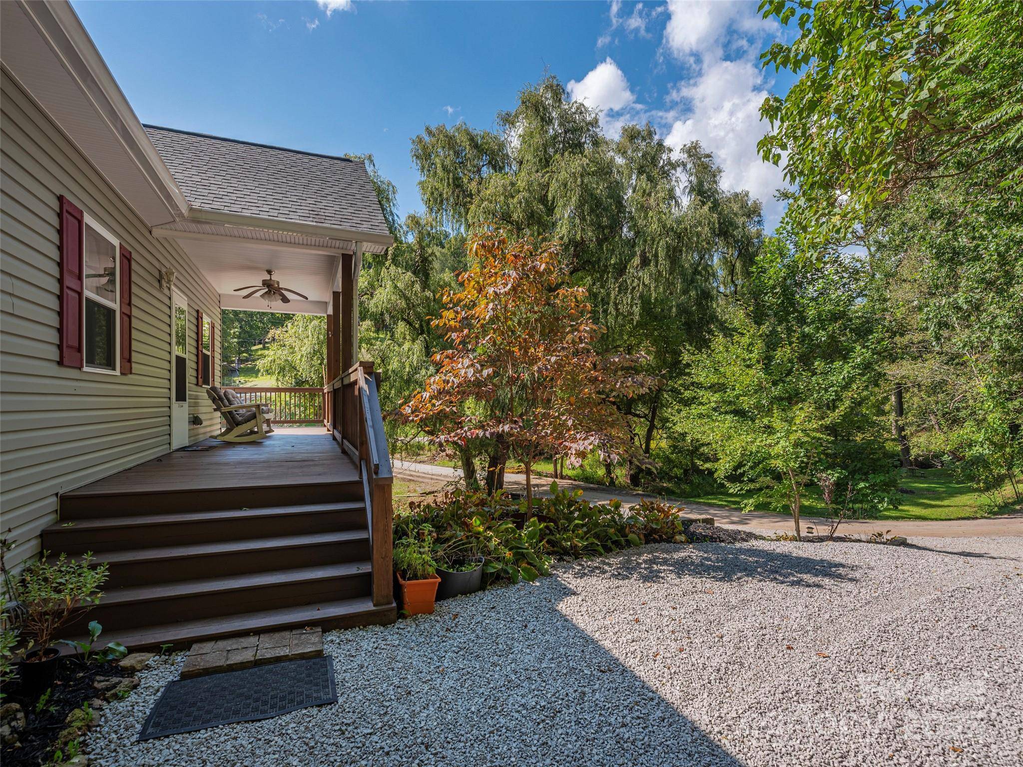 Clyde, NC 28721,26 Azalea DR