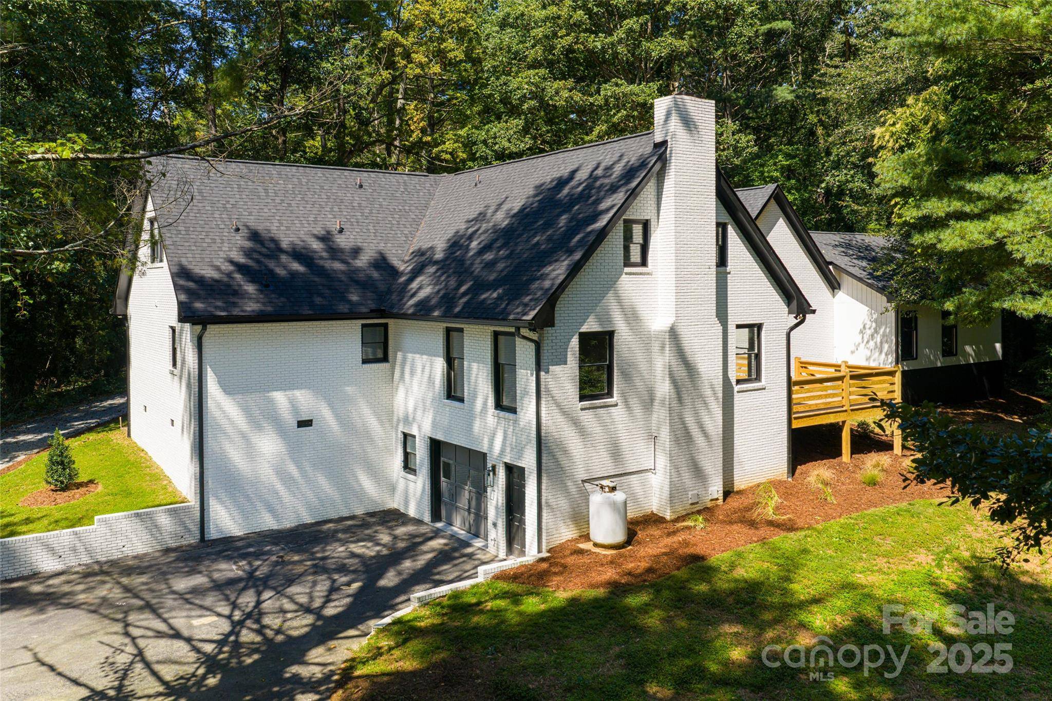 Hendersonville, NC 28791,118 Rugby Forest LN