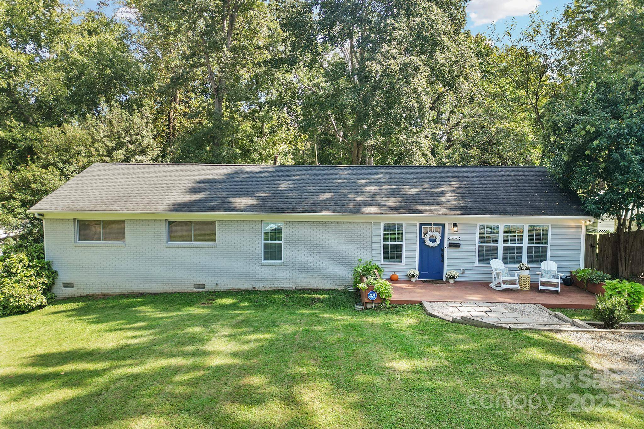 Charlotte, NC 28215,3734 Dunwoody DR