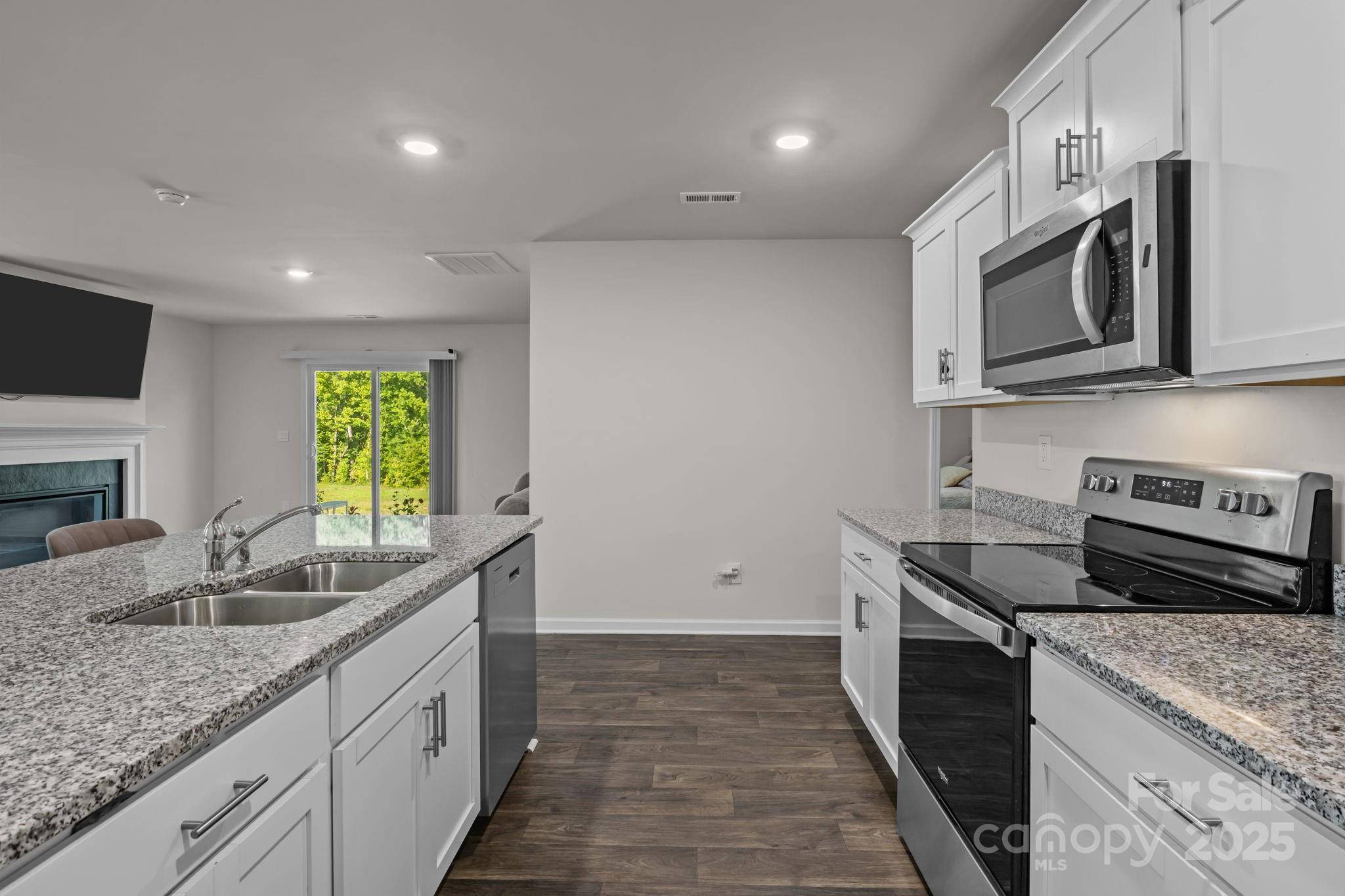 Dallas, NC 28034,1730 Bright Hope LN