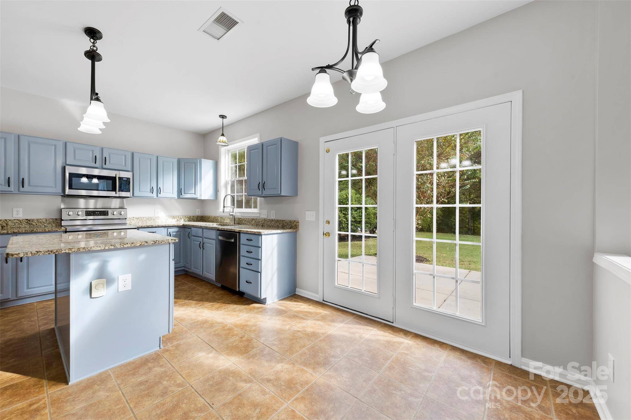 Harrisburg, NC 28075,5941 Heartwood CT