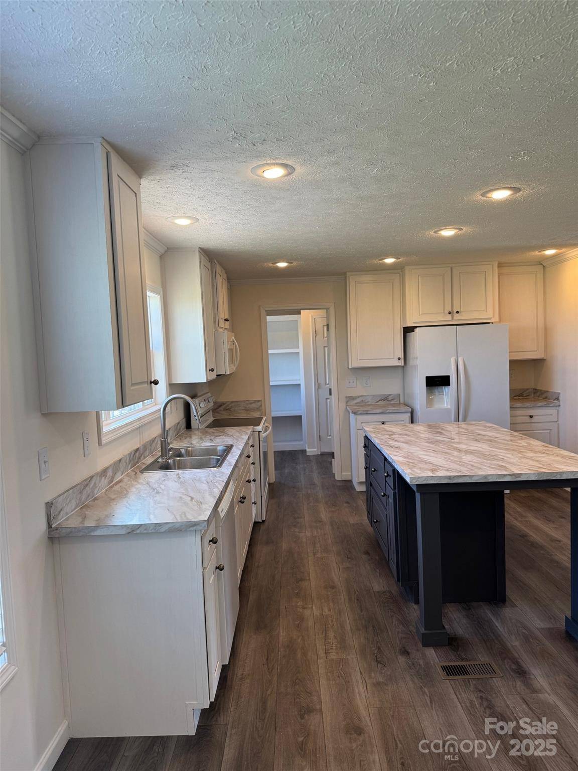 Woodleaf, NC 27054,197 Burleson PT